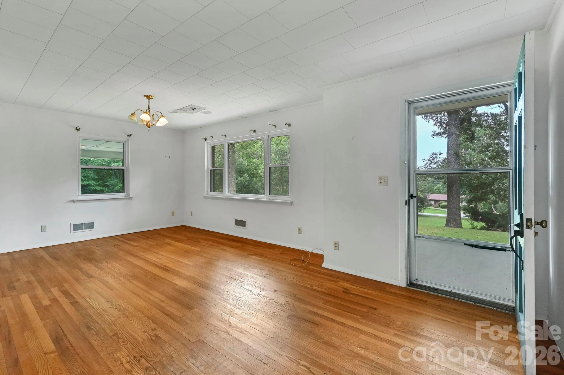 720 Mergans Lane - Photo 11