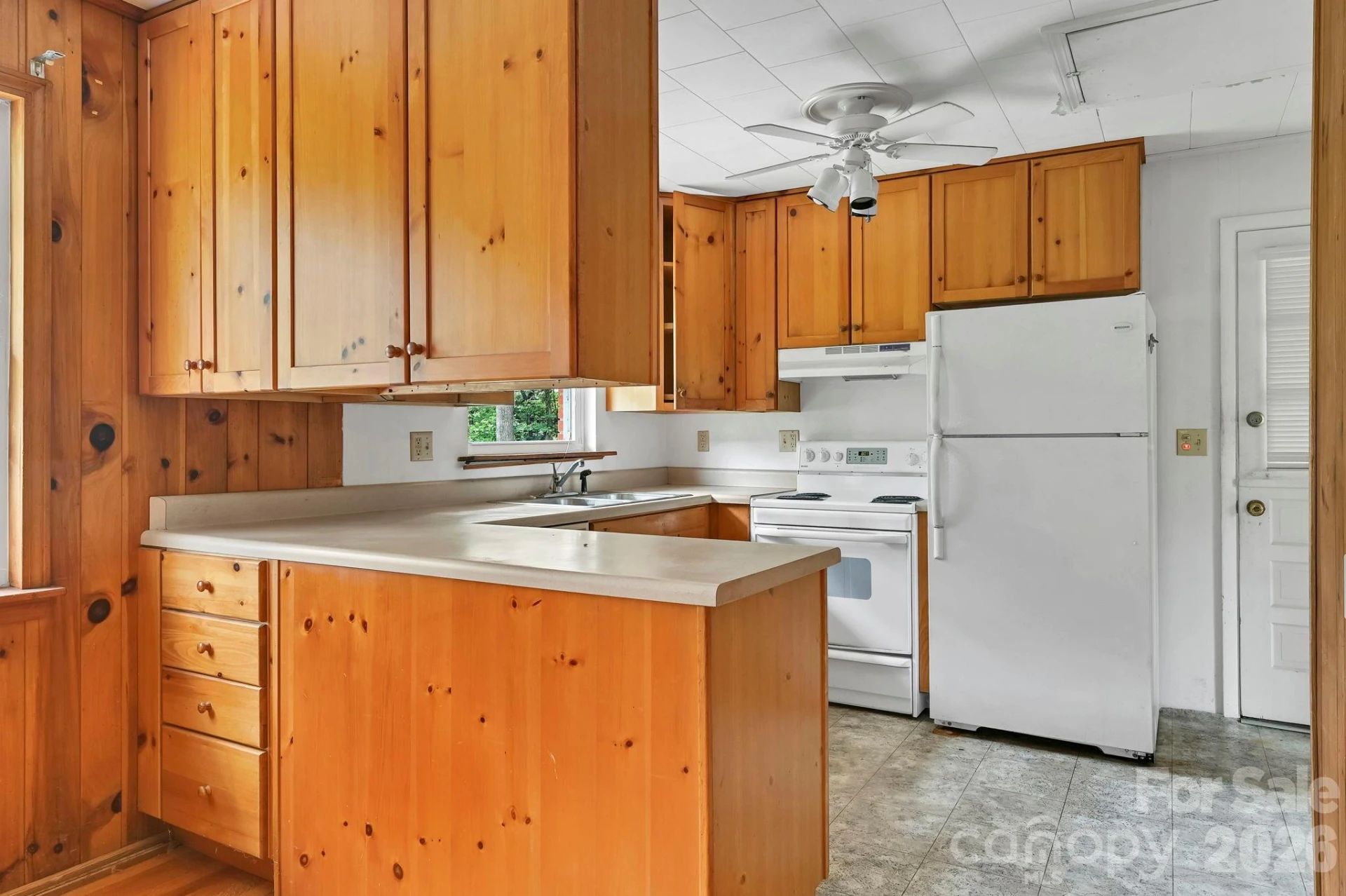 720 Mergans Lane - Photo 16