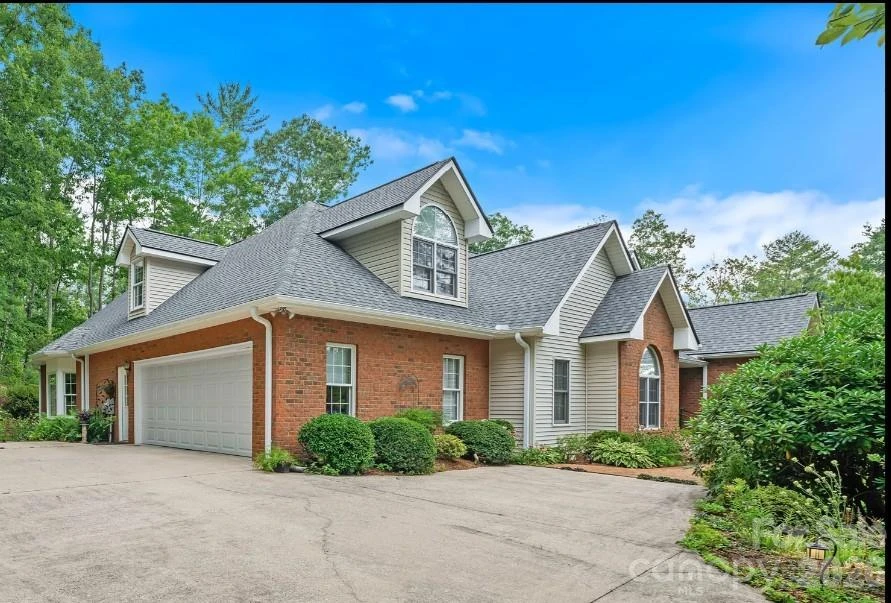 21 Four Oaks Drive - Photo 2