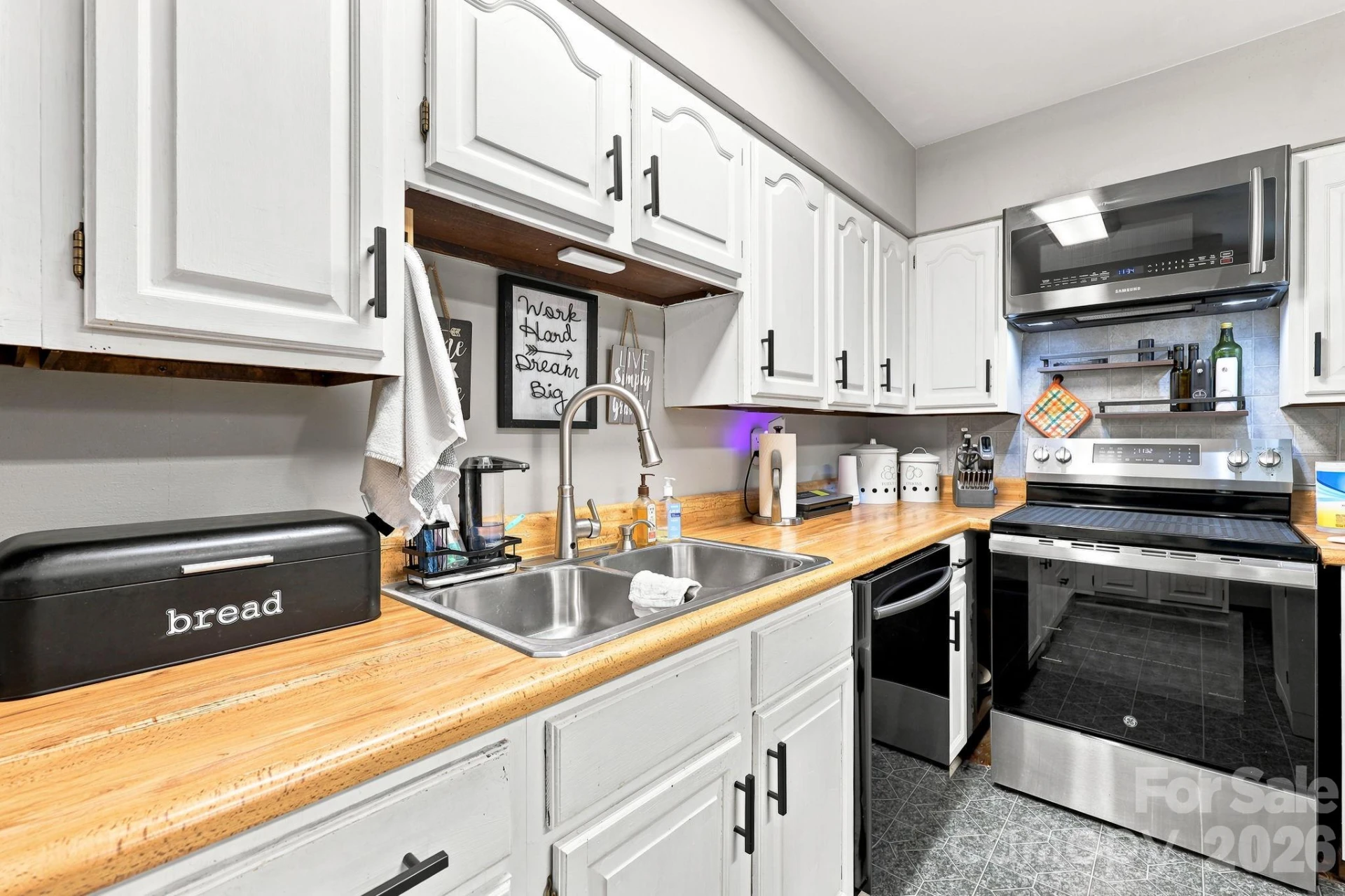 376 School Road E - Photo 23