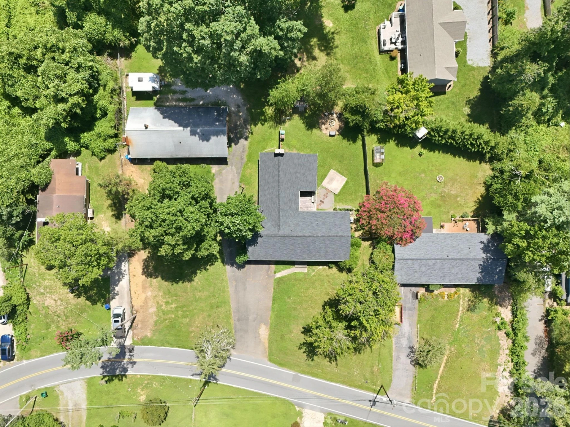 376 School Road E - Photo 4