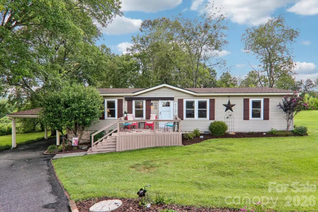 305 Meadowbrook Court, Hendersonville, NC, 28792