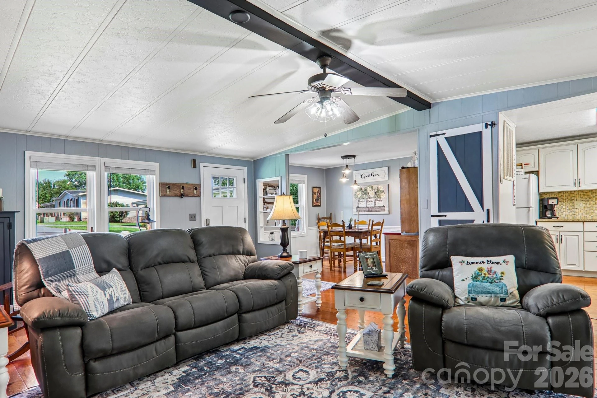 305 Meadowbrook Court - Photo 11