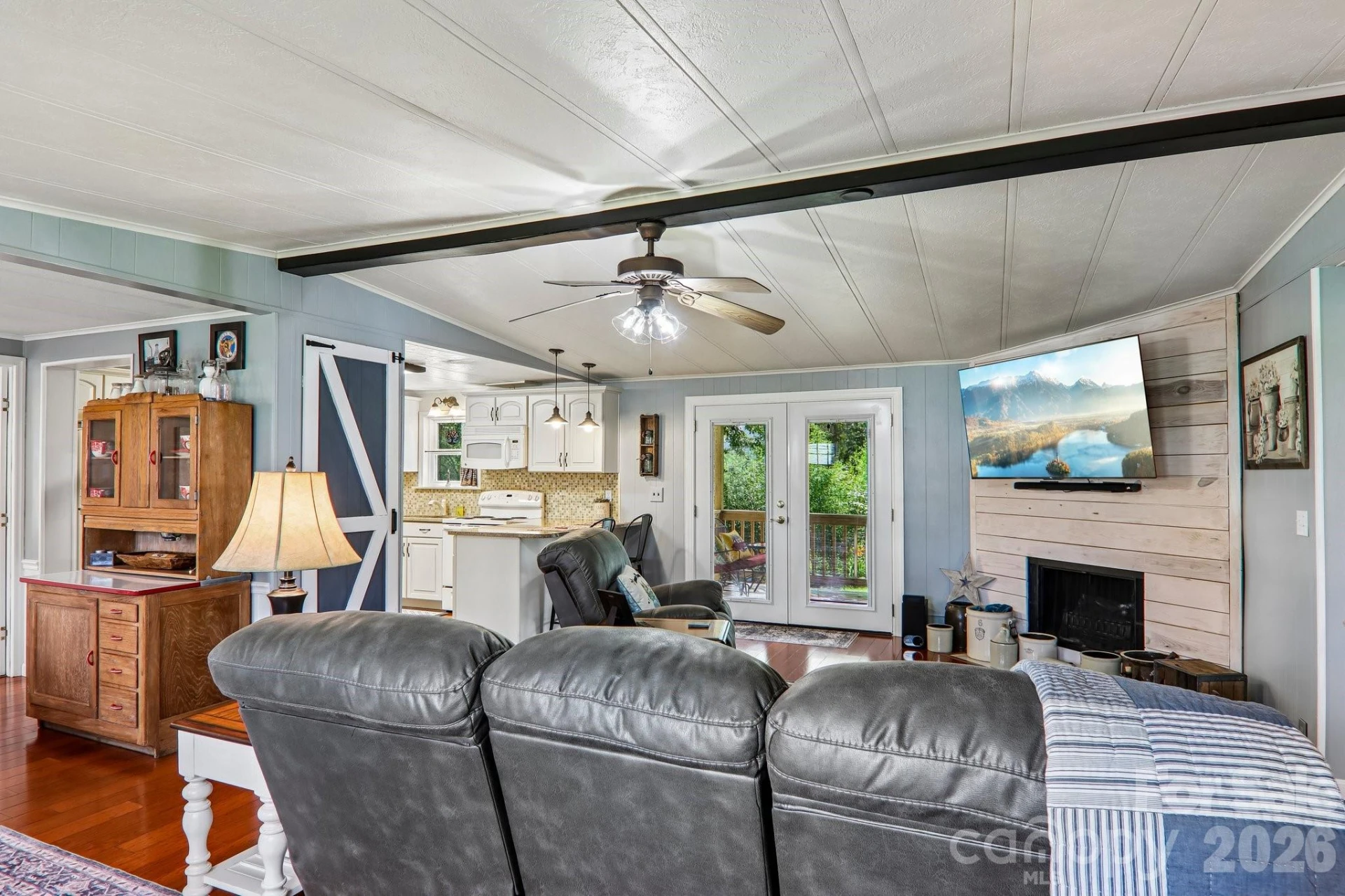 305 Meadowbrook Court - Photo 13