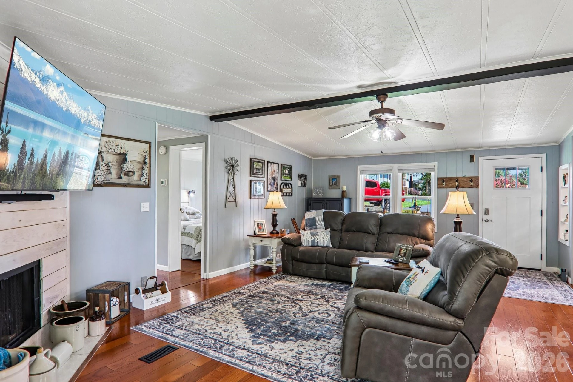305 Meadowbrook Court - Photo 14