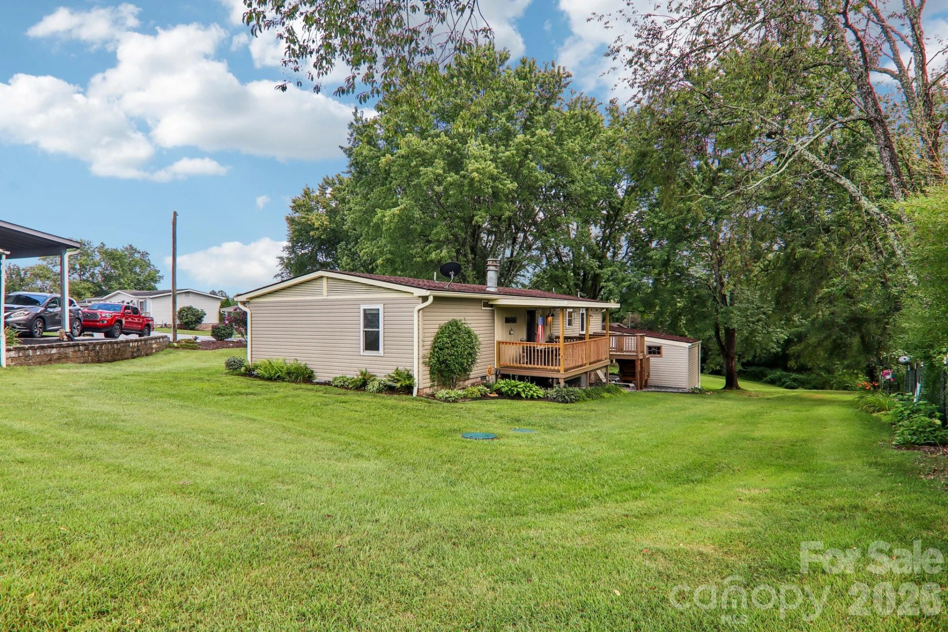 305 Meadowbrook Court - Photo 3