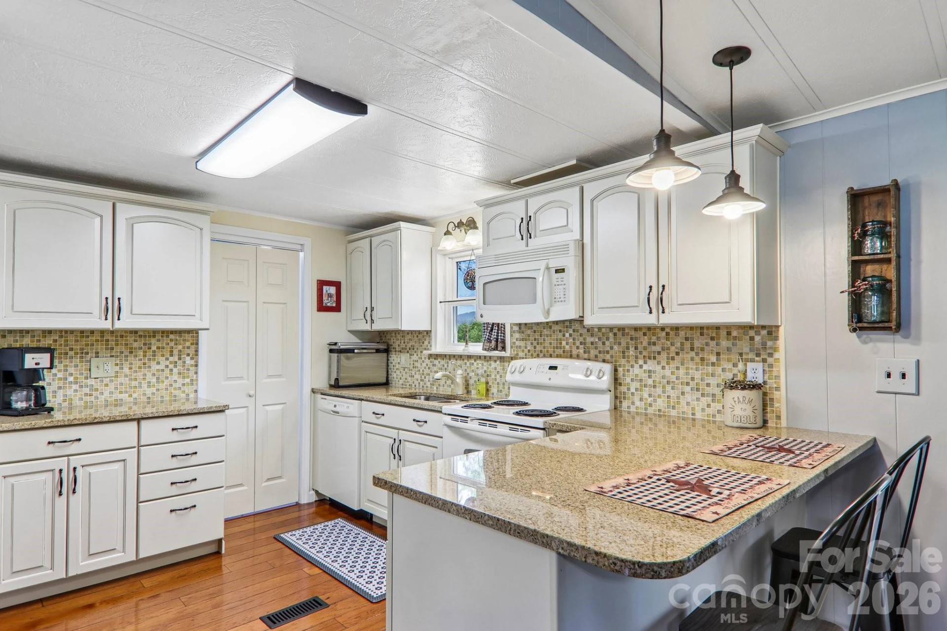 305 Meadowbrook Court - Photo 22
