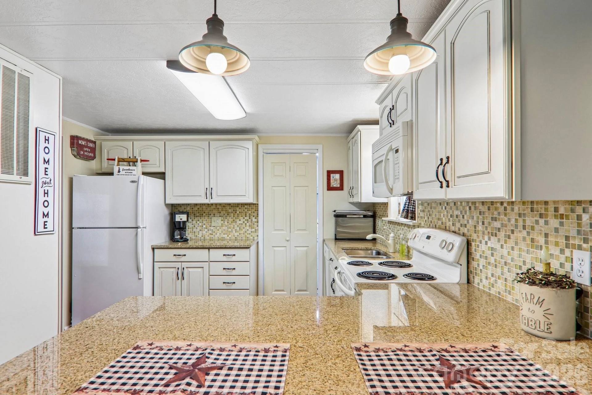 305 Meadowbrook Court - Photo 24