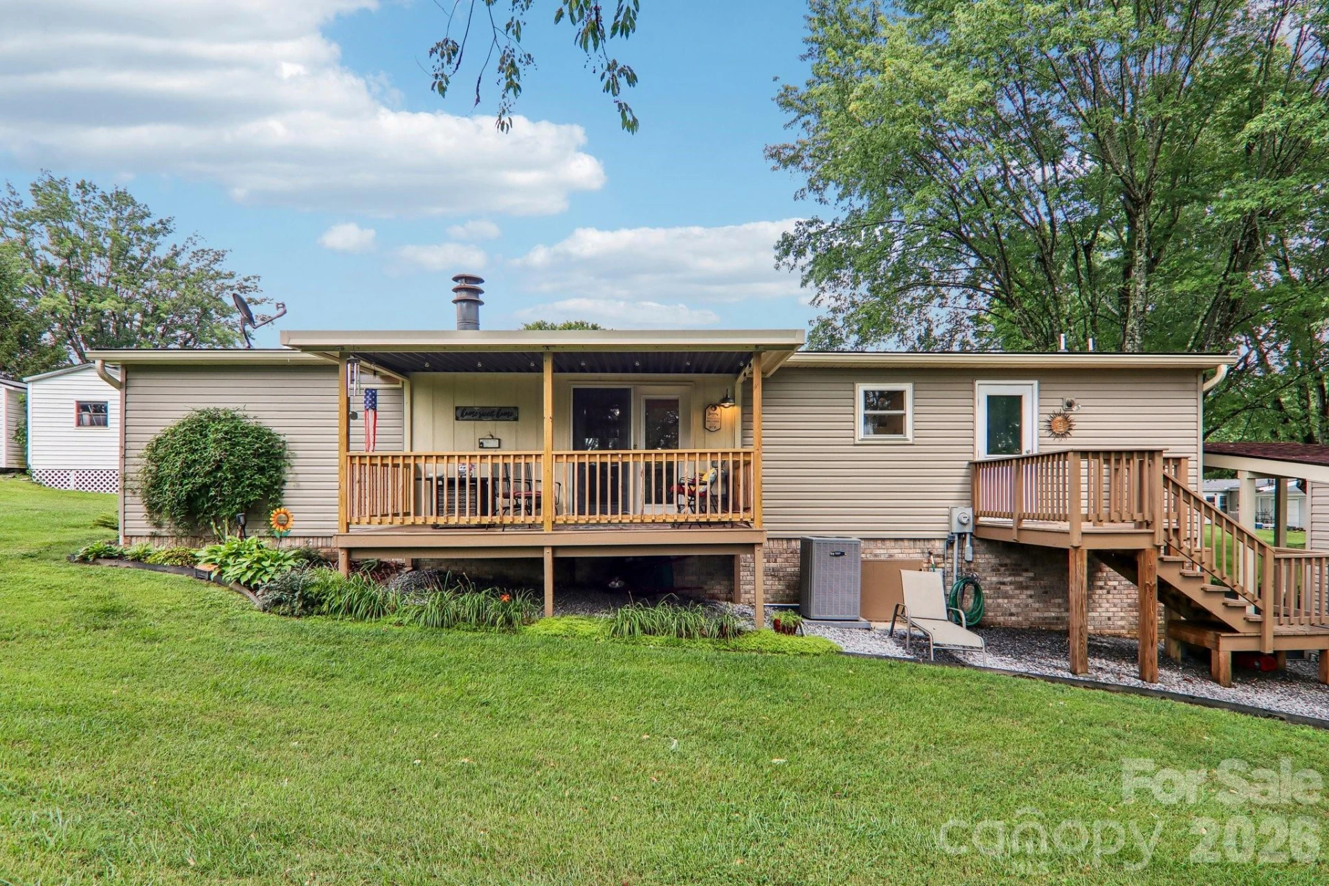 305 Meadowbrook Court - Photo 43