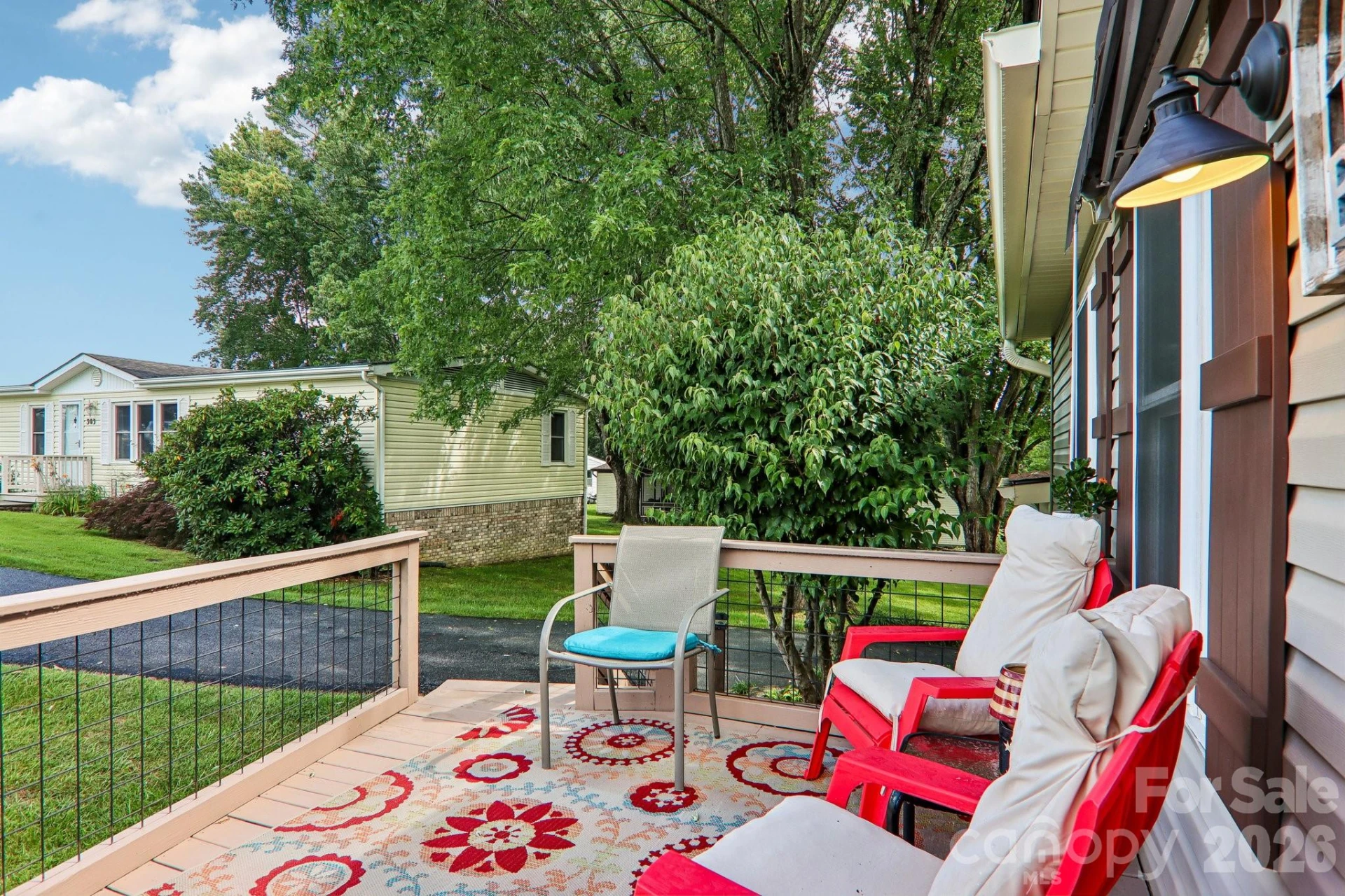305 Meadowbrook Court - Photo 7