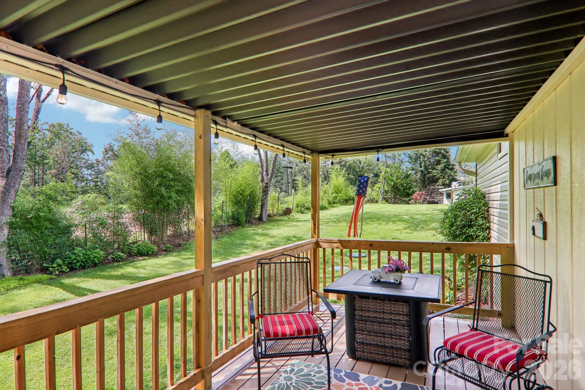 305 Meadowbrook Court - Photo 9
