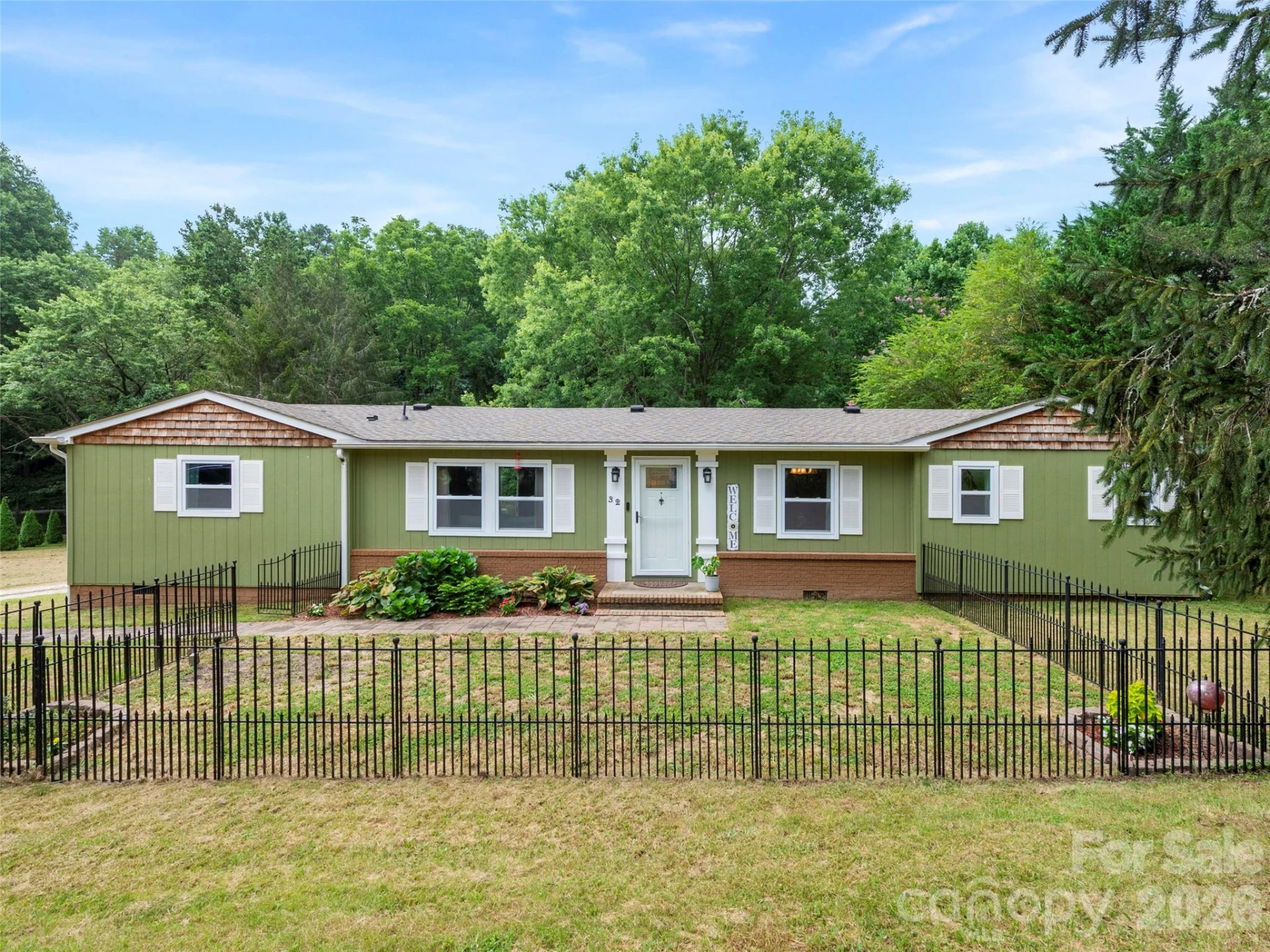 32 Reeves Road - Photo 2