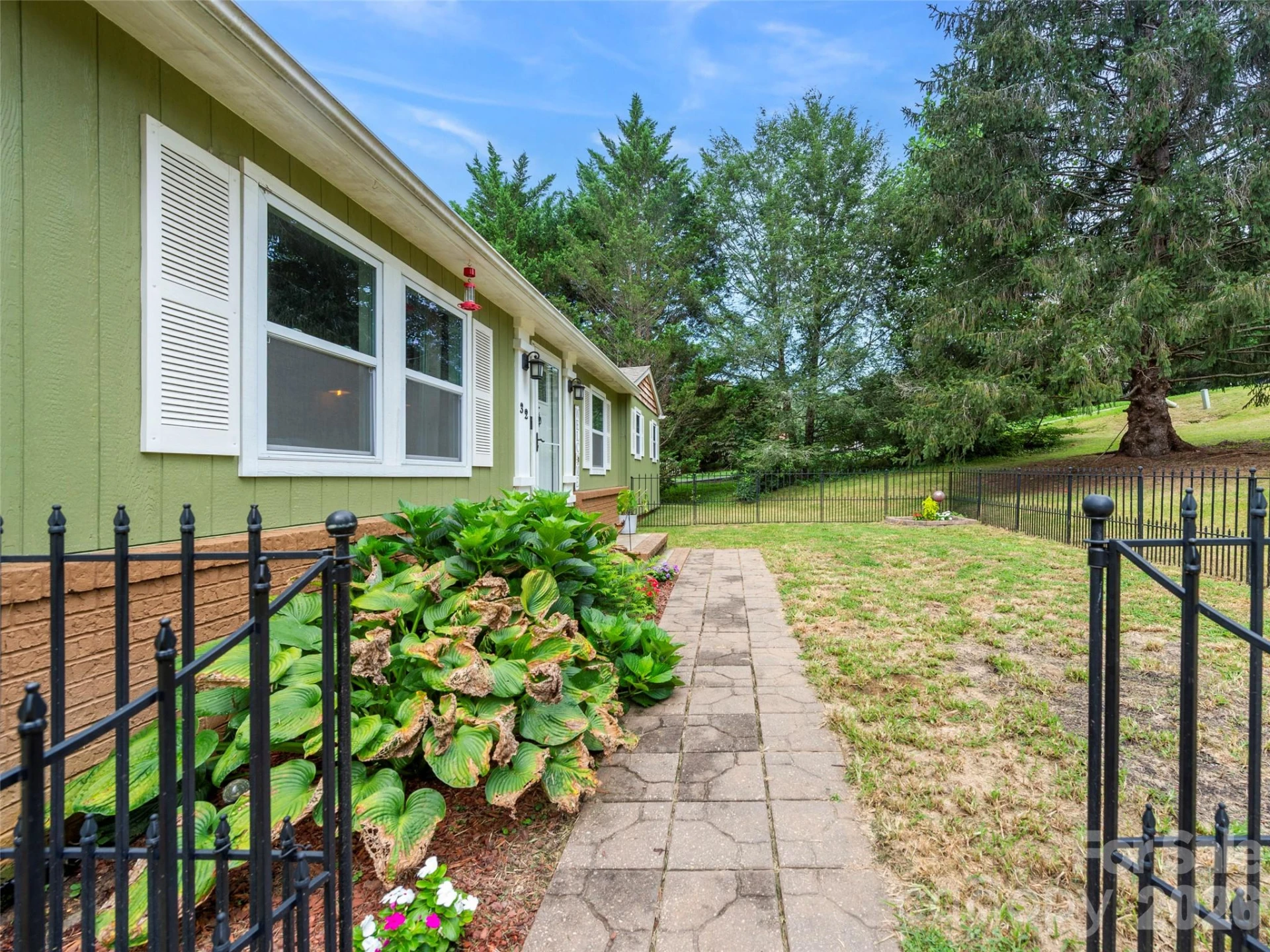 32 Reeves Road - Photo 4