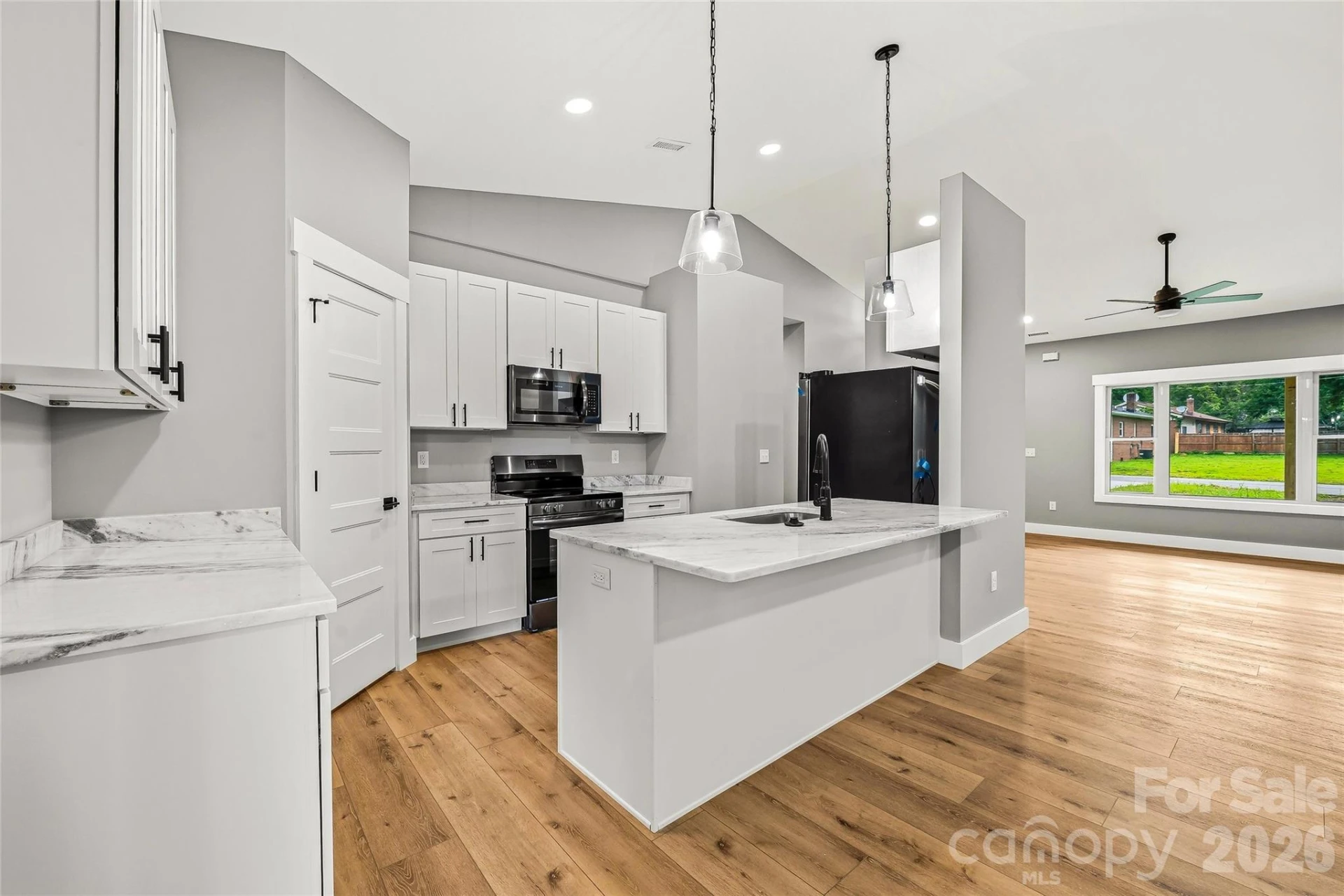 334 Woodland Drive - Photo 4