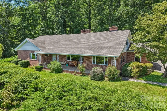 1404 Valmont Drive, Hendersonville, NC, 28791