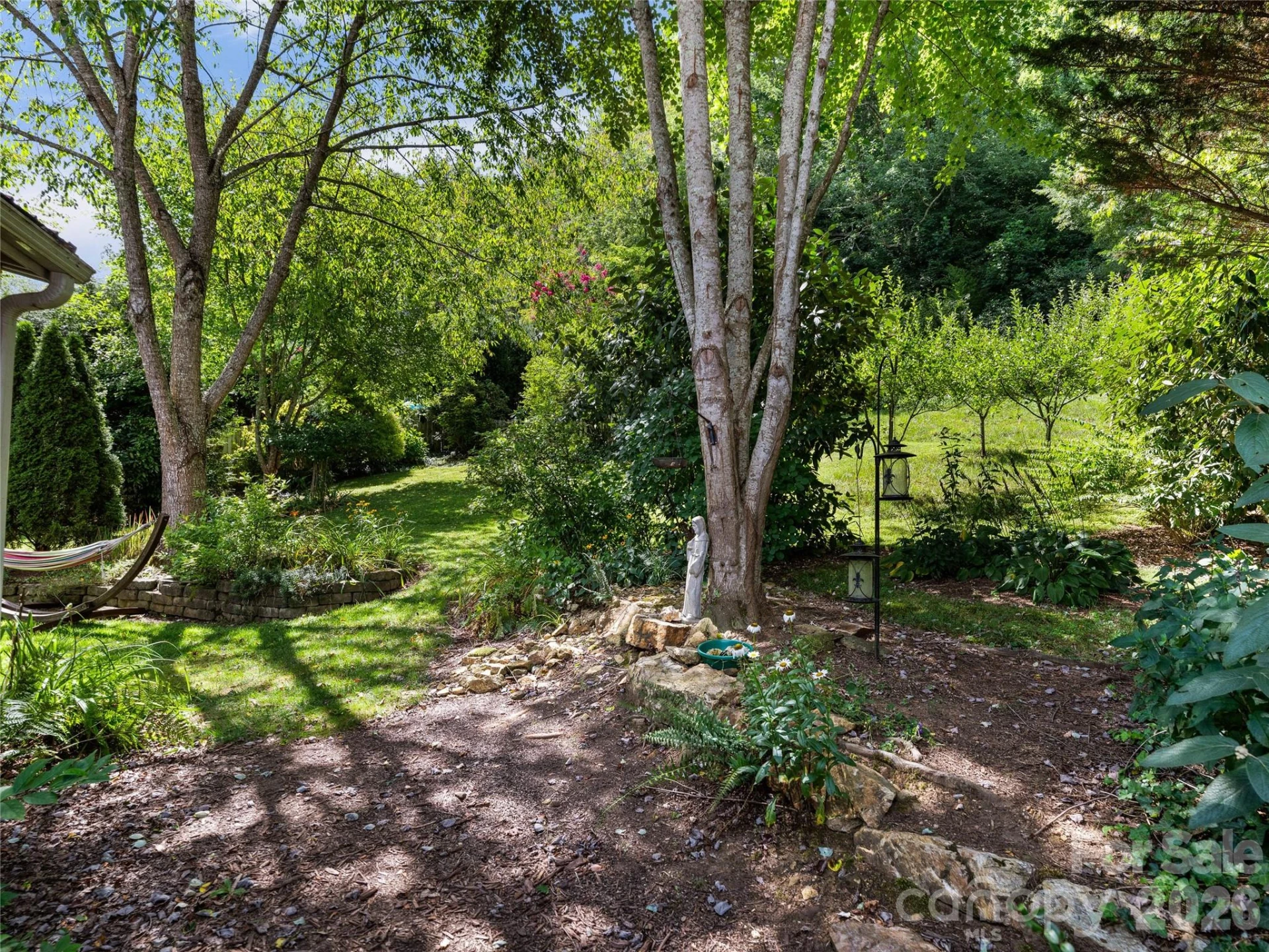 152 E Marshall Street - Photo 26