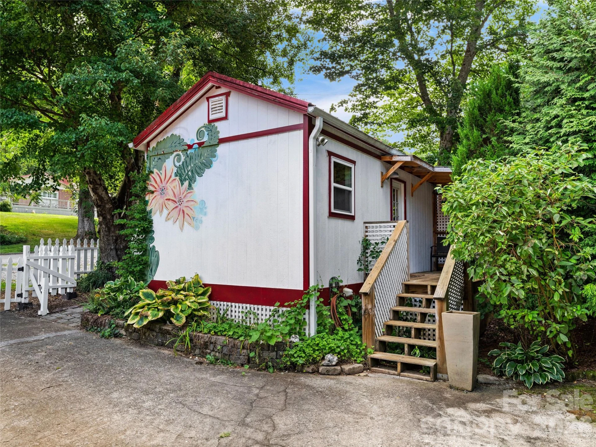 152 E Marshall Street - Photo 32