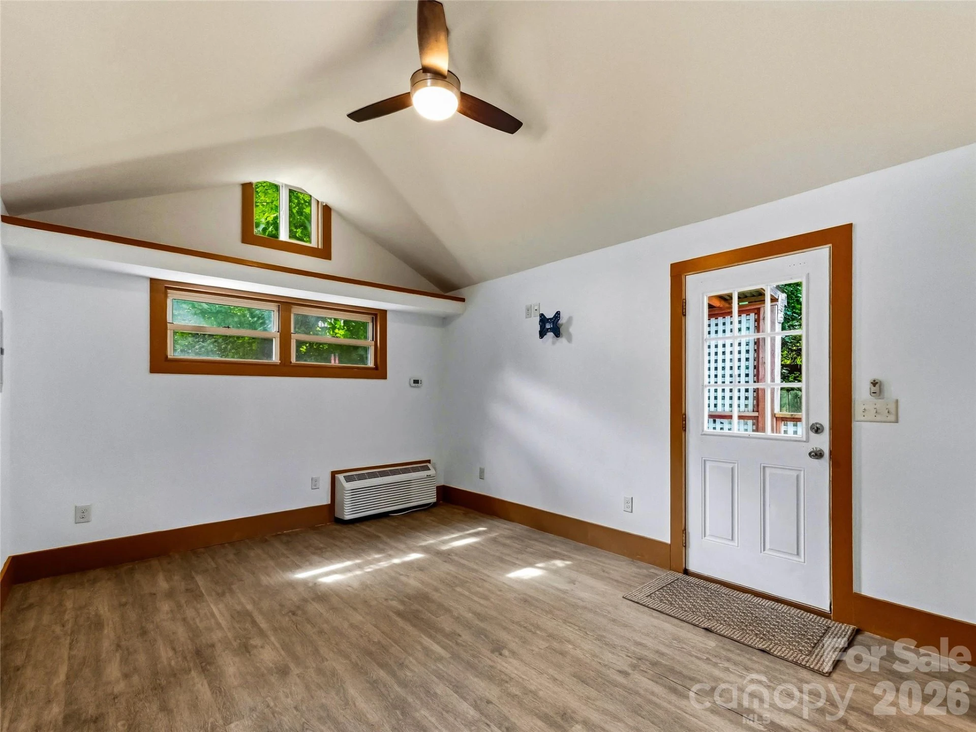 152 E Marshall Street - Photo 34