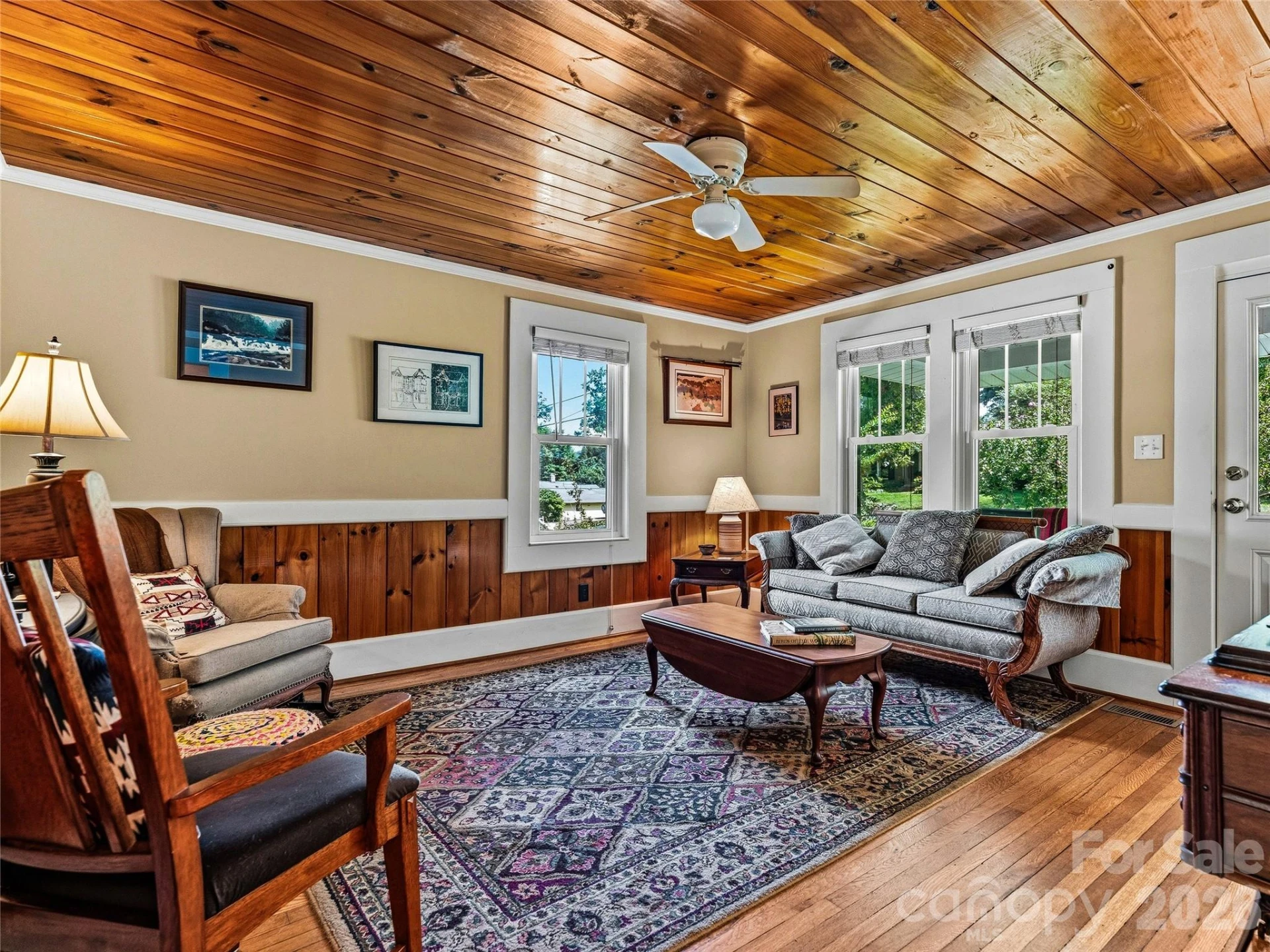 152 E Marshall Street - Photo 5