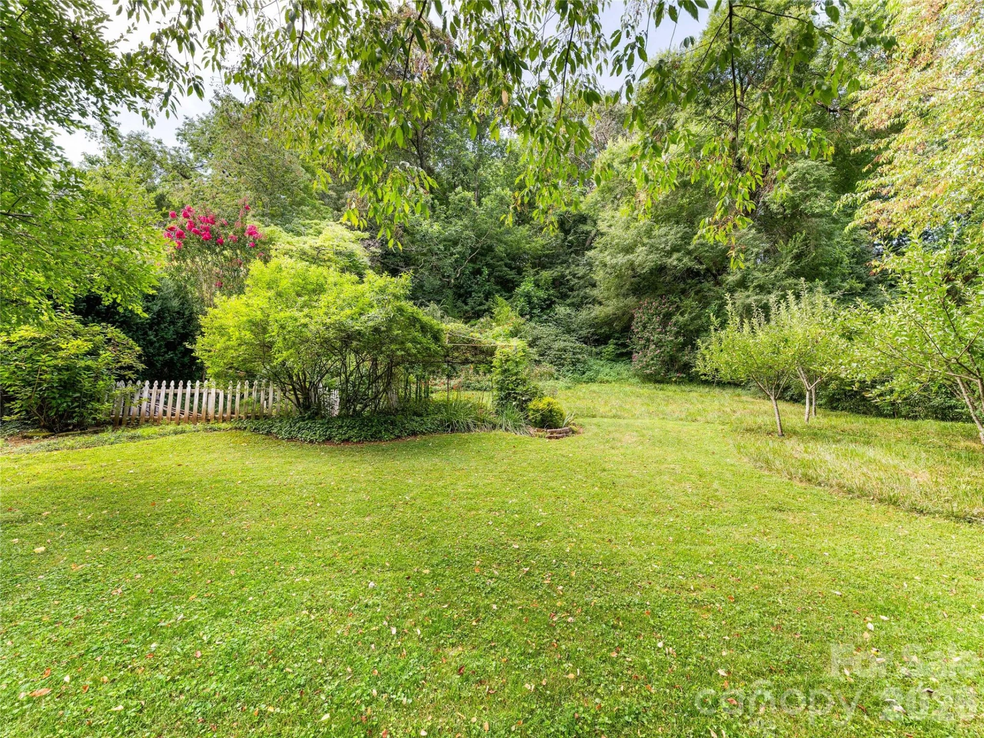 152 E Marshall Street - Photo 41