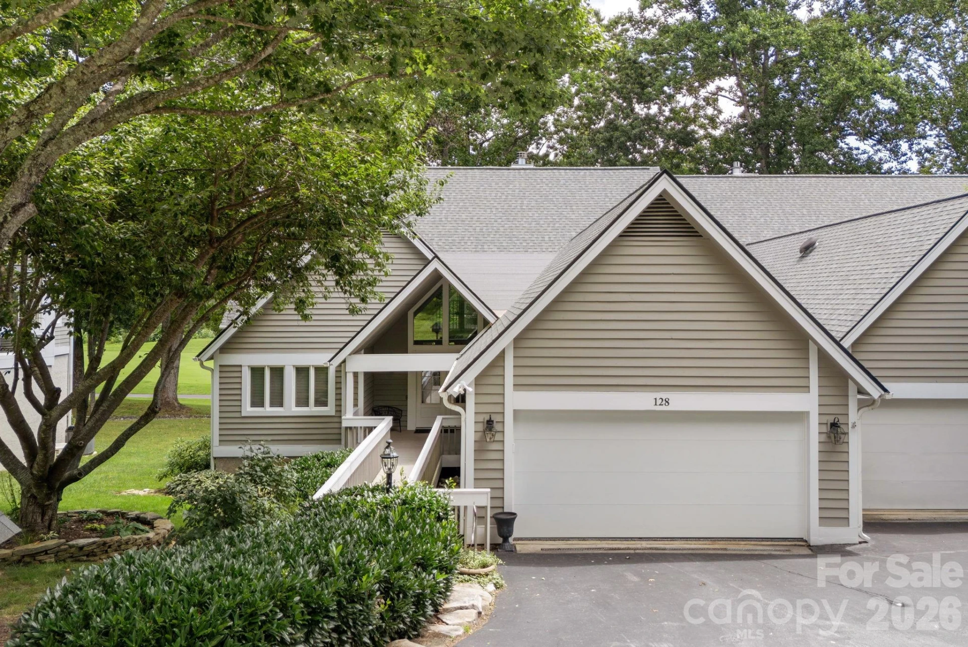128 Overlook Drive