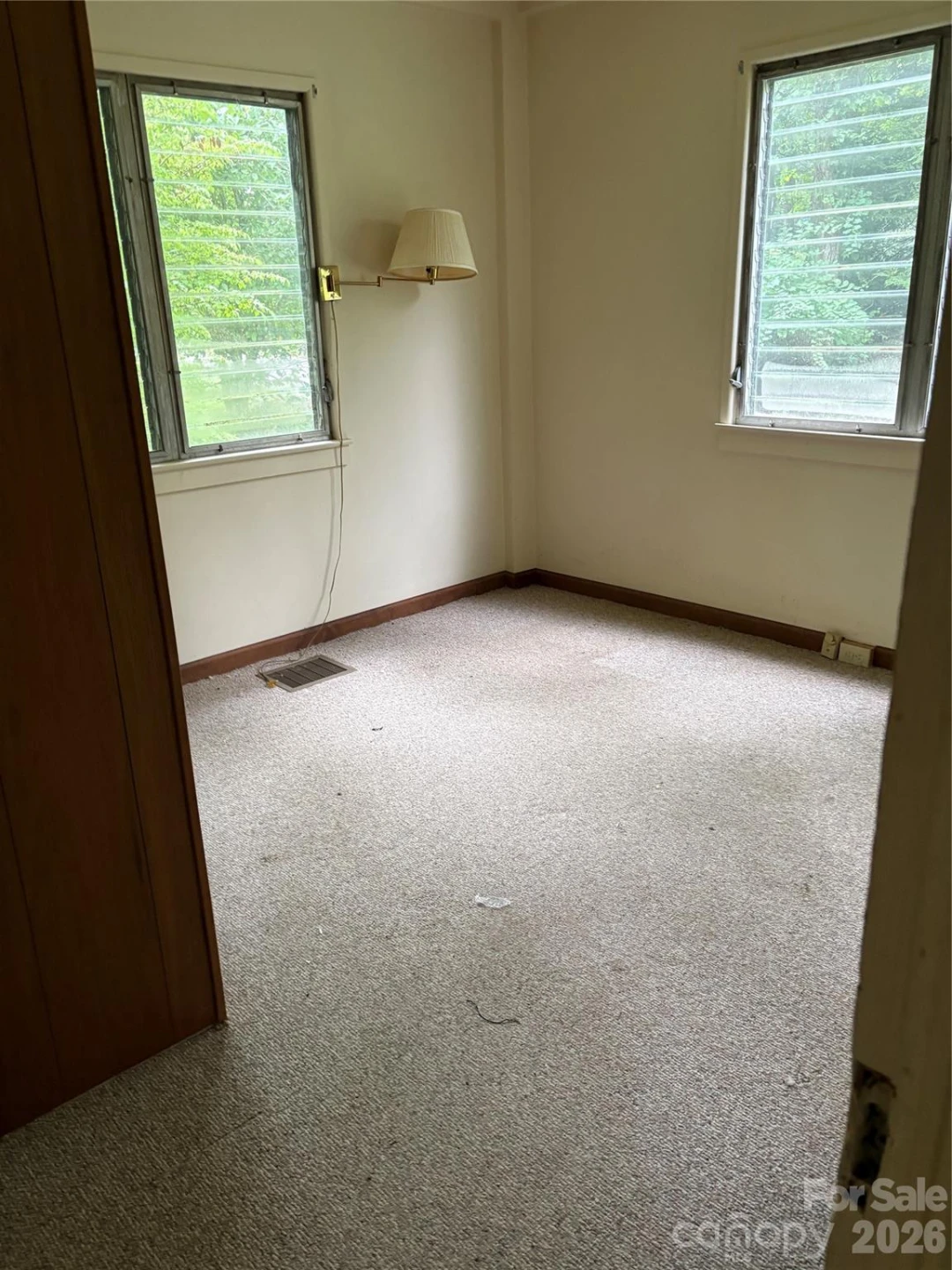 912 Halstead Boulevard - Photo 12