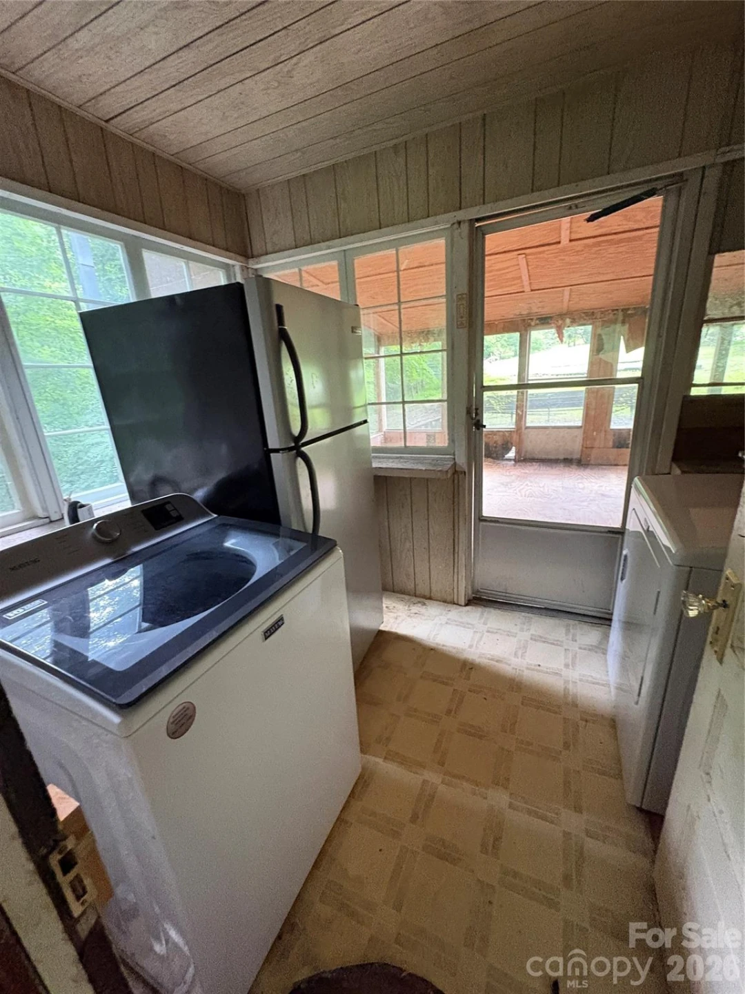 912 Halstead Boulevard - Photo 14