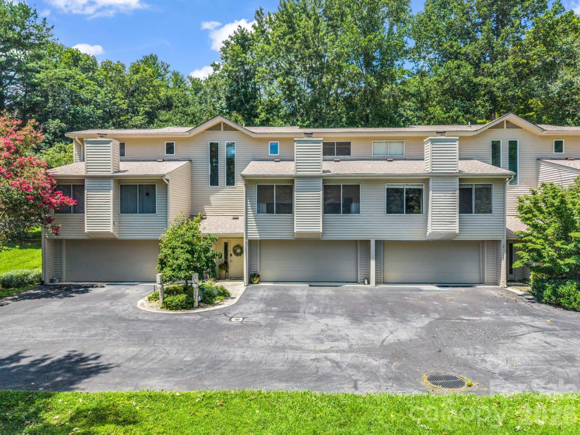 103 Shadowbrook Drive - Photo 3