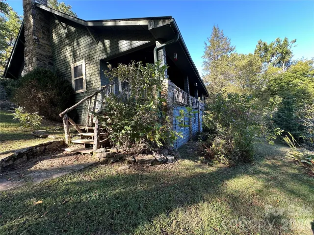 16 Osborn Knob Road