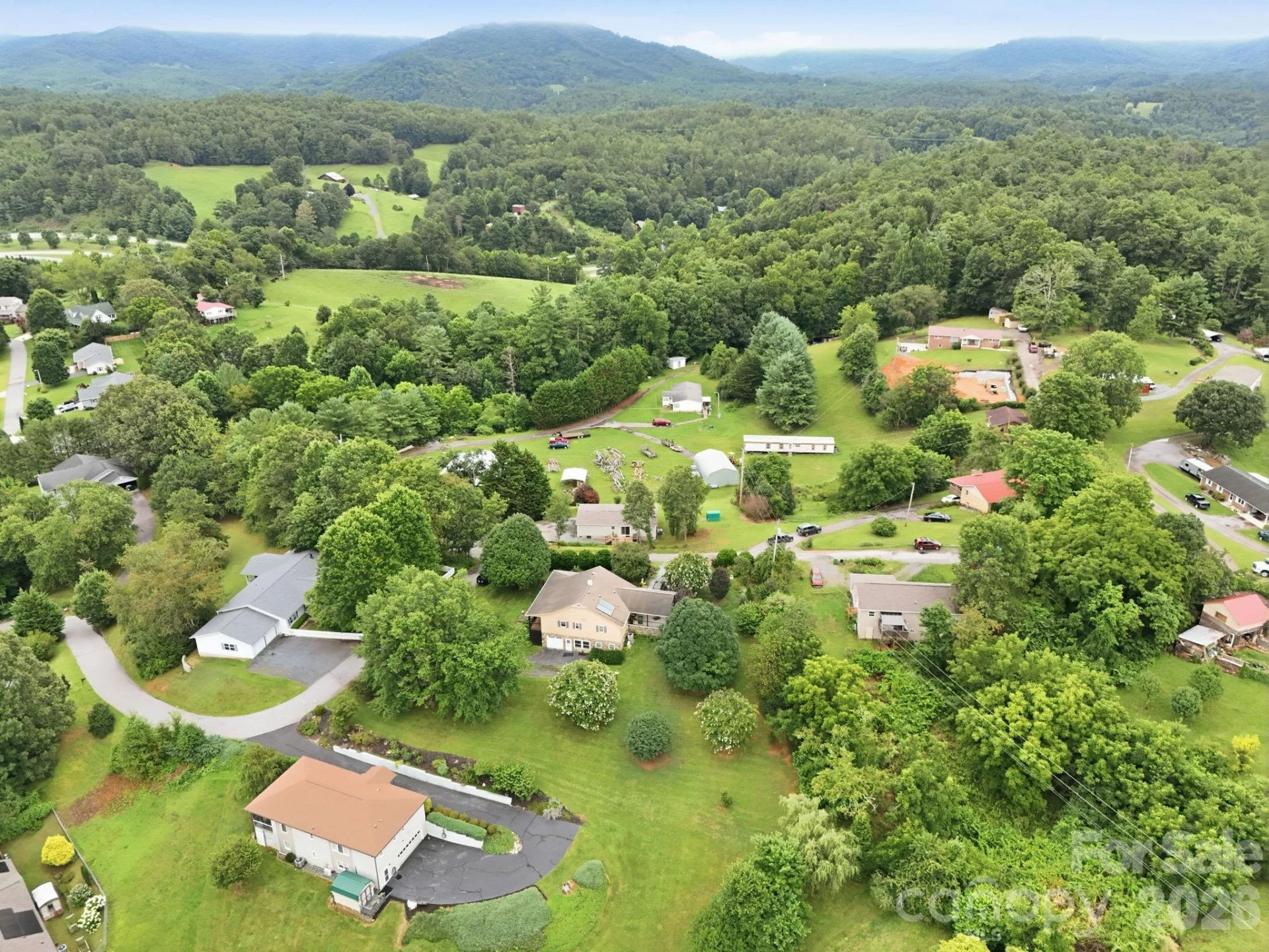 132 E View Drive - Photo 40