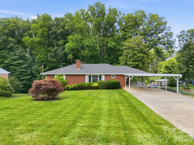 845 Sand Hill Road, Asheville, NC, 28806