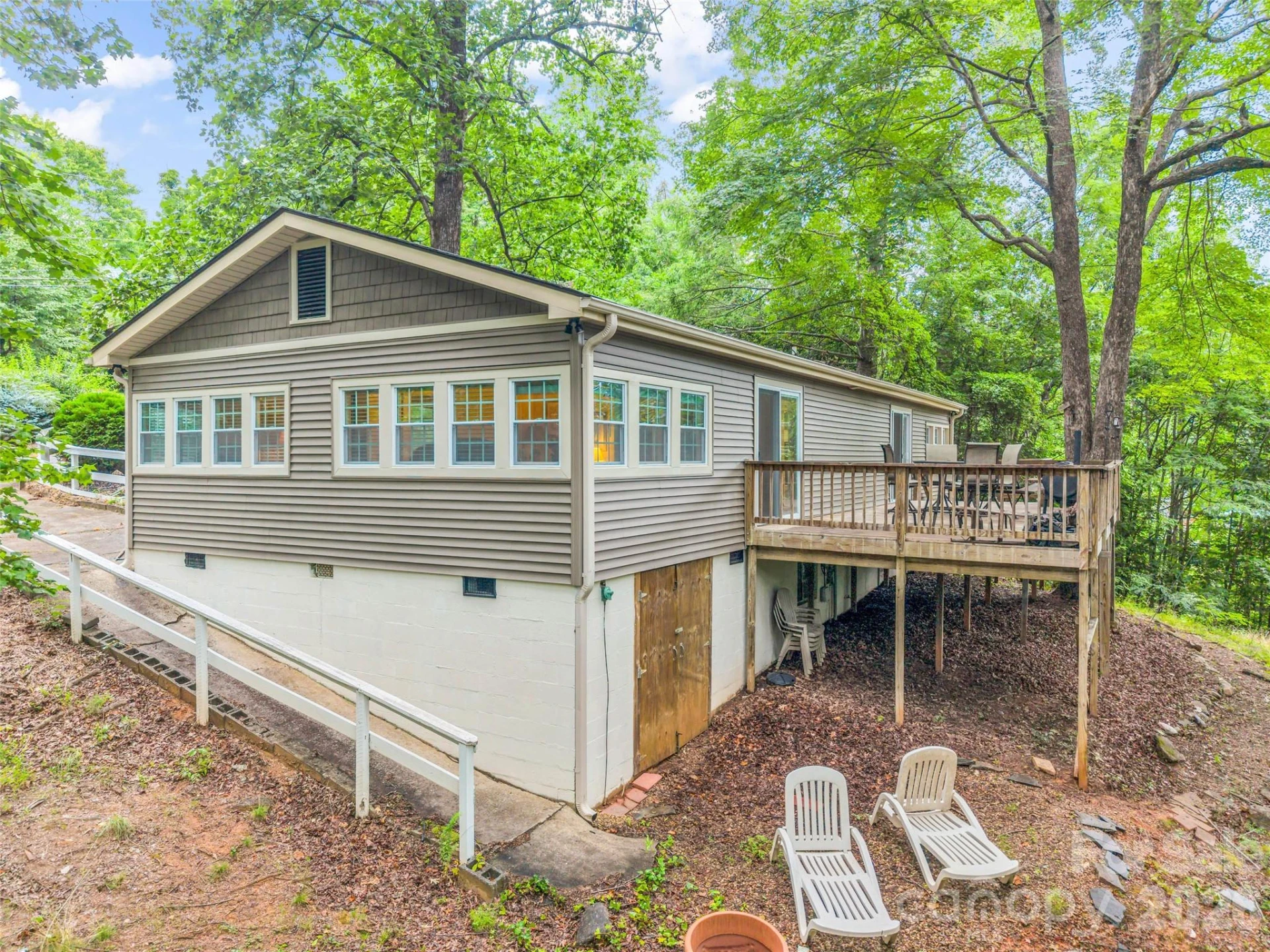 297 Chimney Cliff Drive - Photo 5