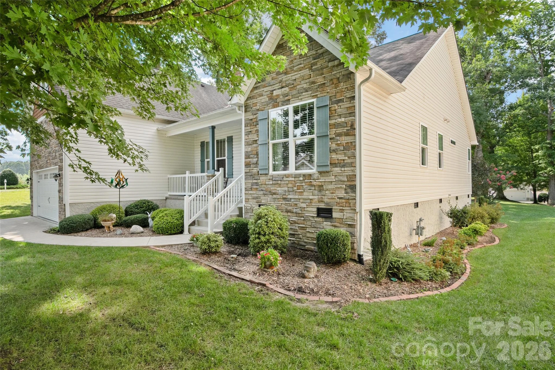 64 Eagle Pointe Way - Photo 2