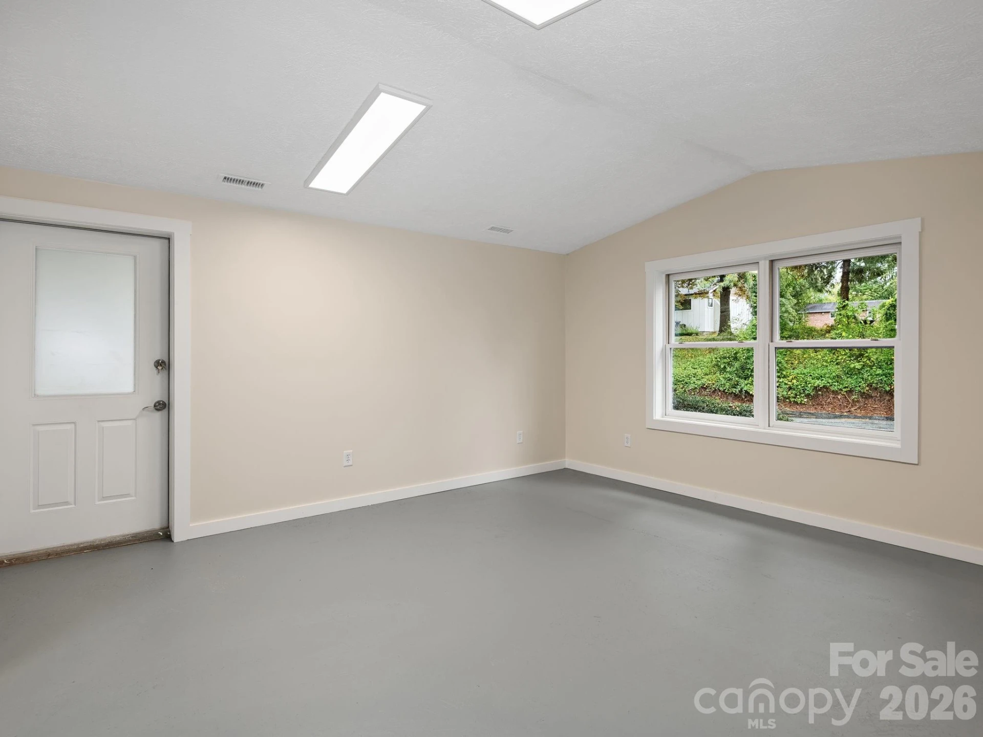 732 Jonesborough Street - Photo 6