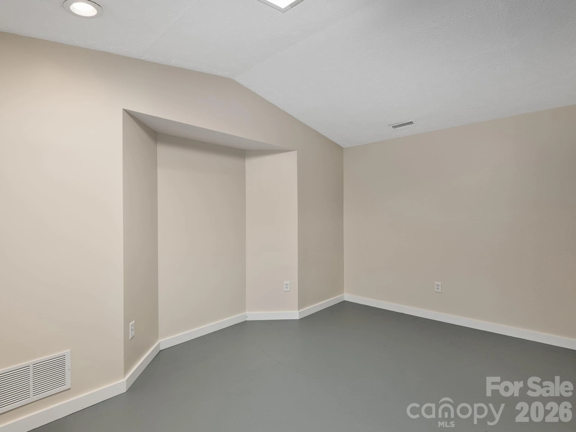732 Jonesborough Street - Photo 9