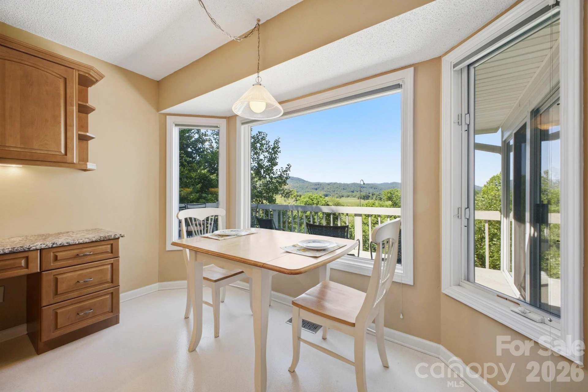 1870 Riverview Court - Photo 3