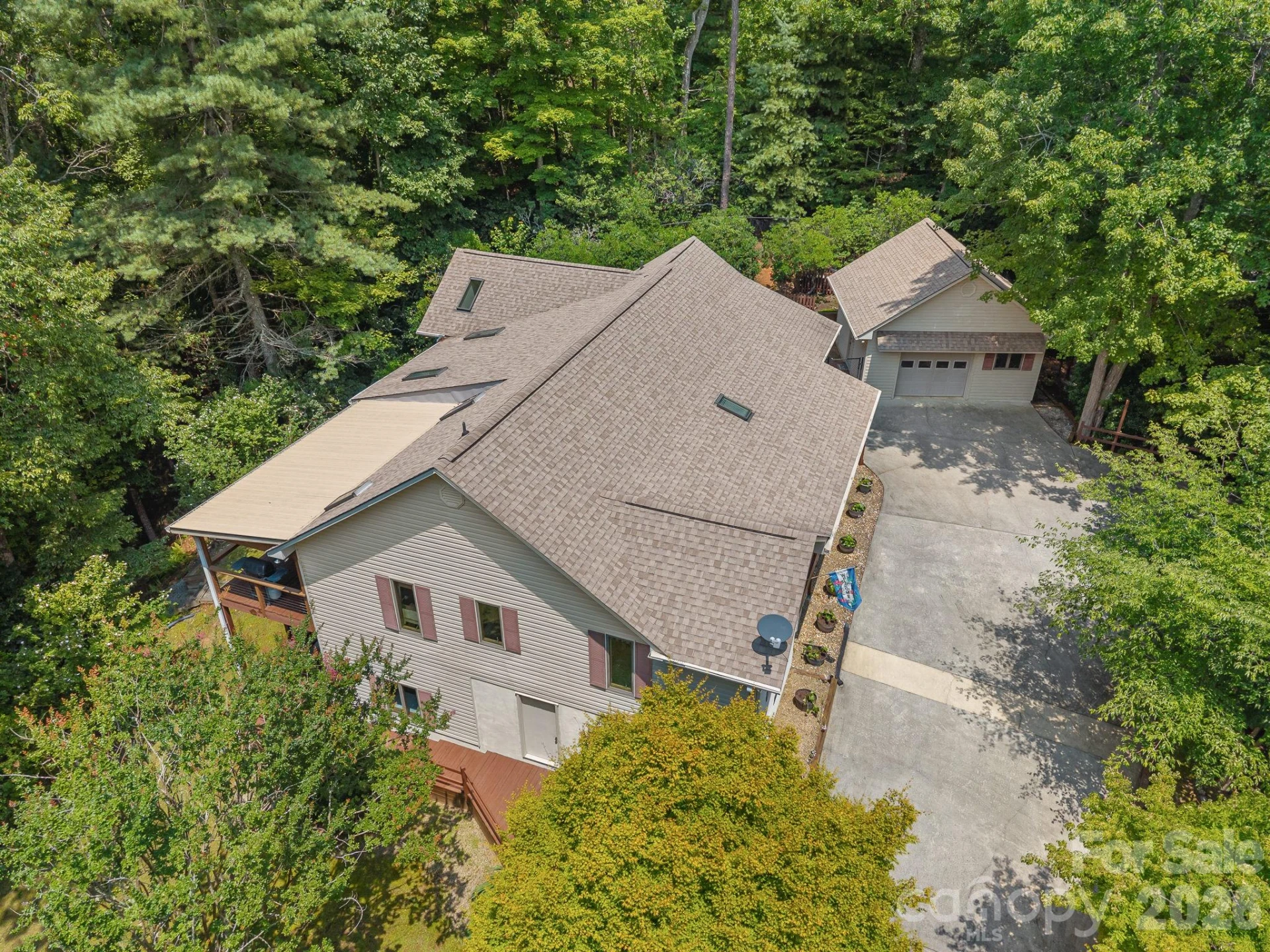 620 Thunder Road - Photo 3