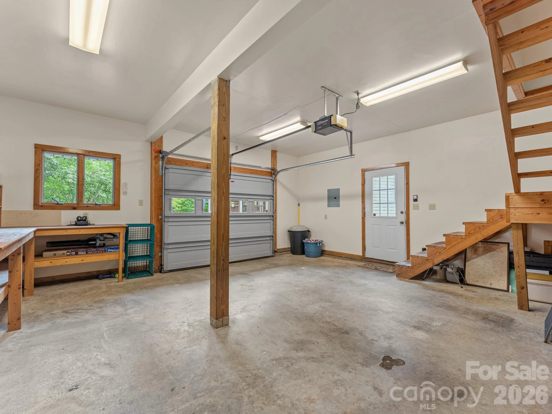 620 Thunder Road - Photo 5