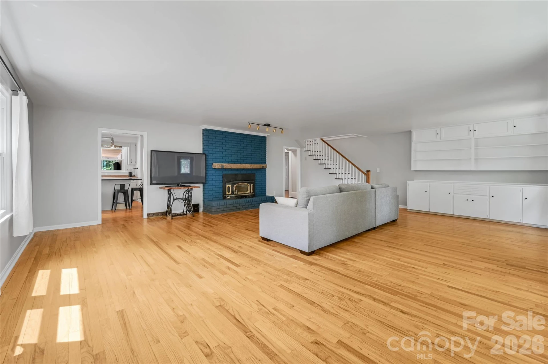 1110 Queentown Road - Photo 6