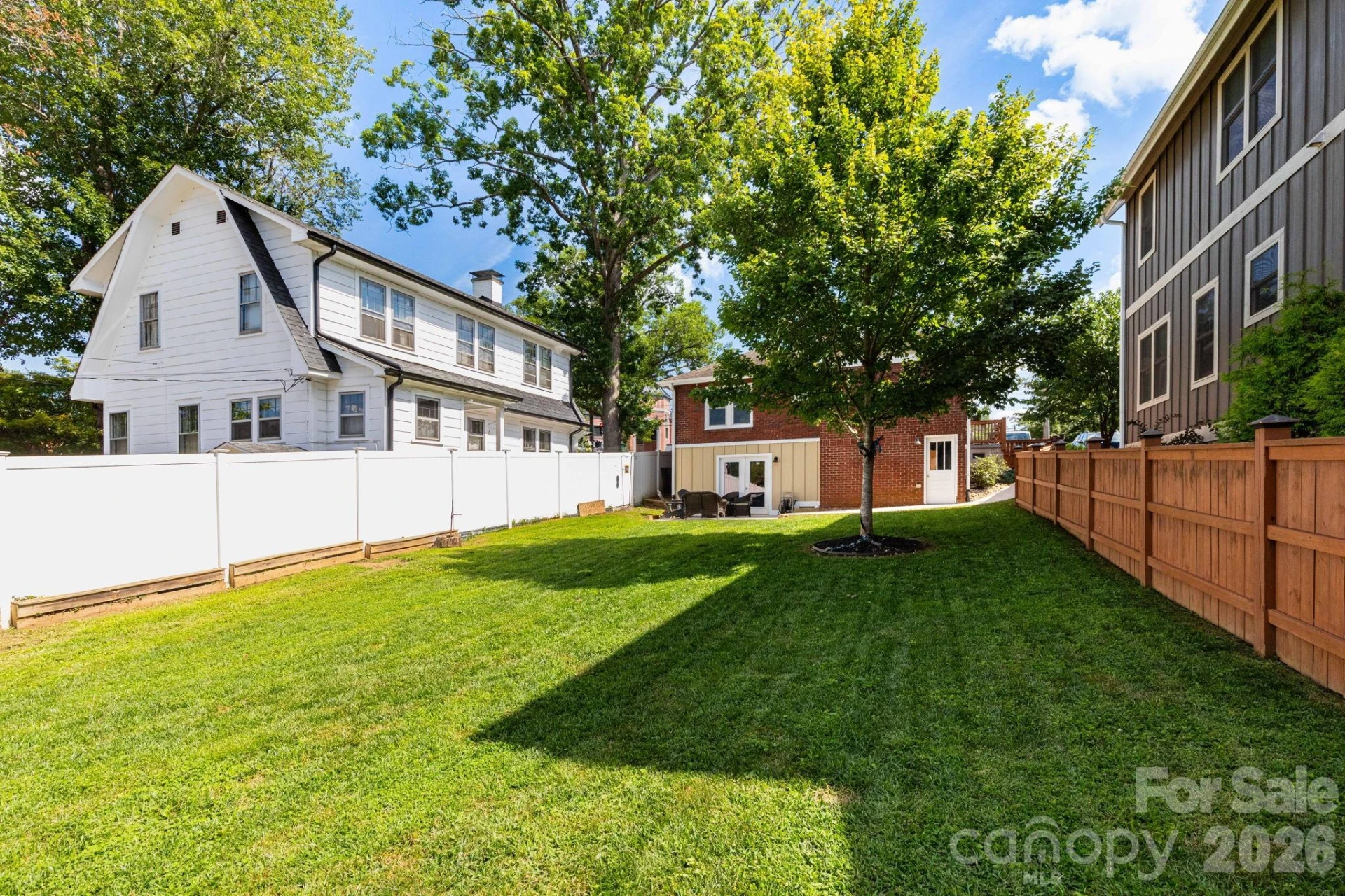 752 Fairview Road - Photo 18