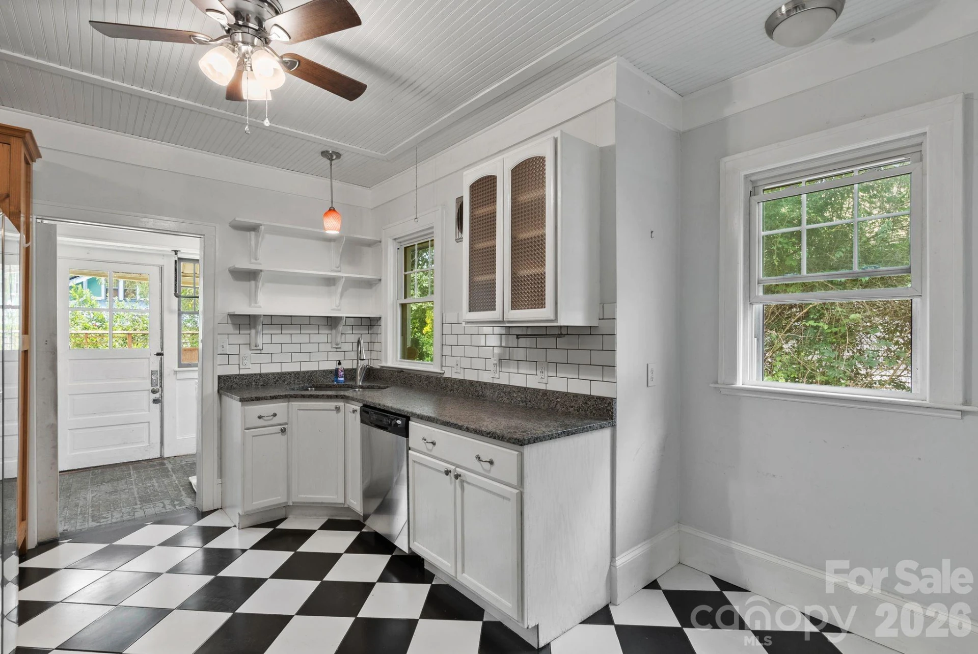 47 Virginia Avenue - Photo 9