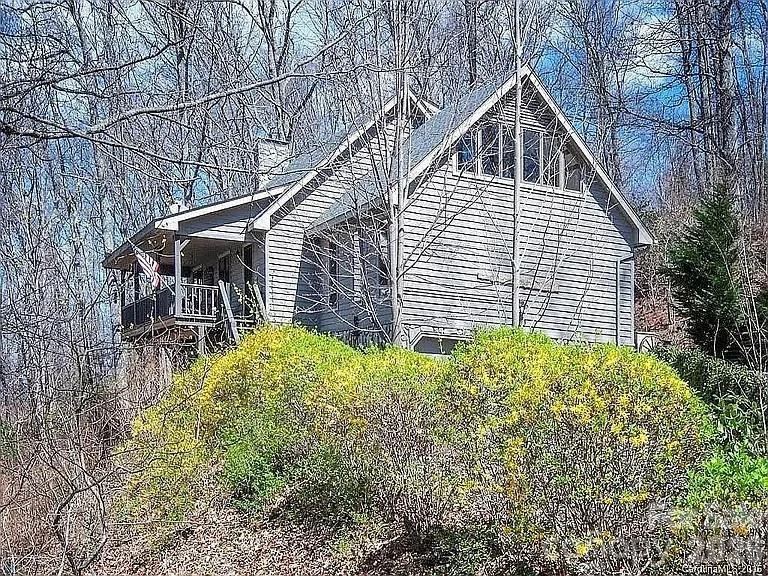 900 Mountain Cove Road