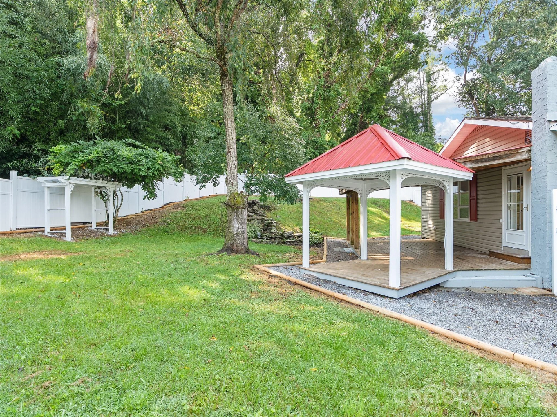 151 Meadow Street - Photo 29