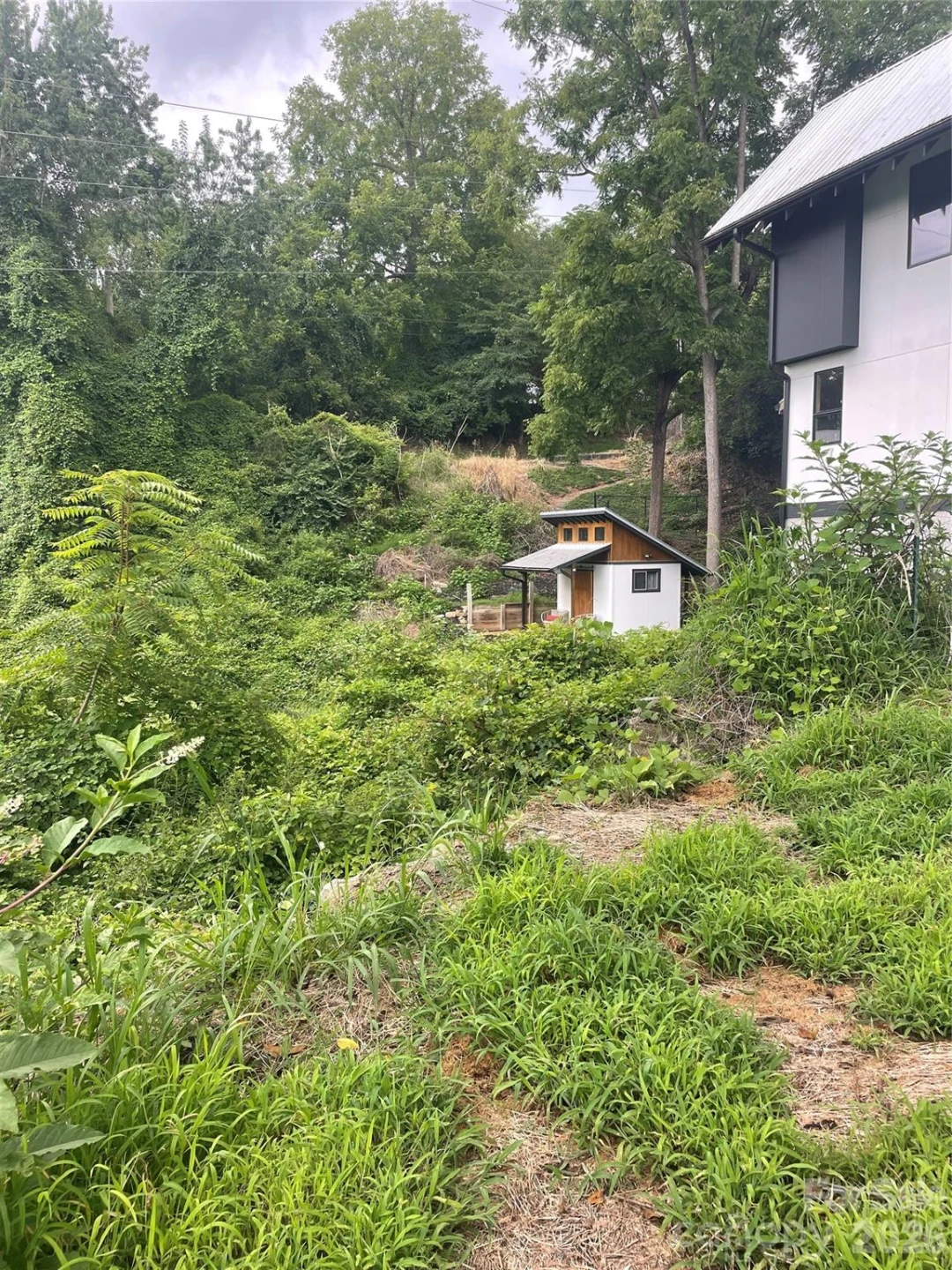429 W Haywood Street - Photo 4