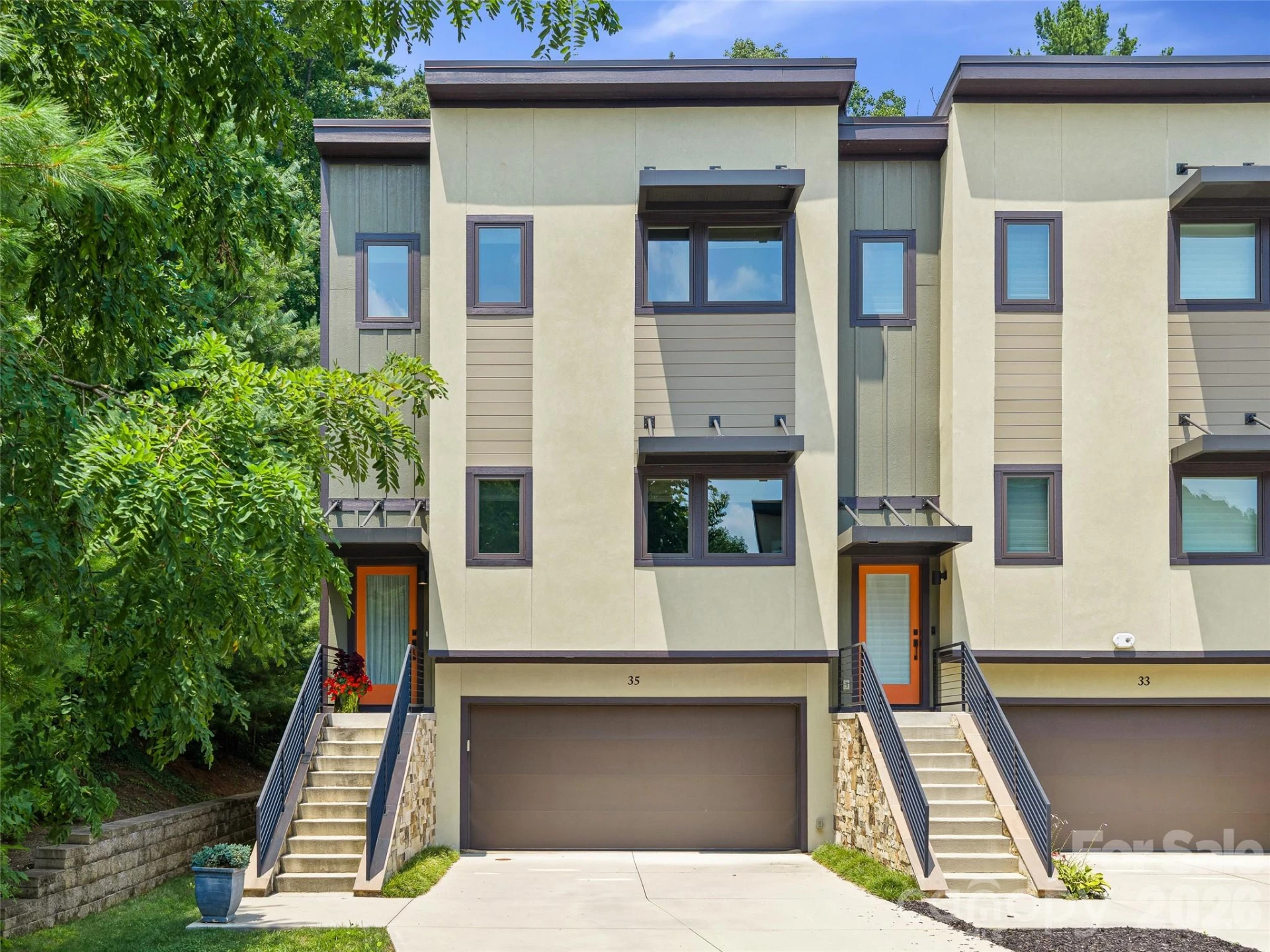35 Macallan Lane