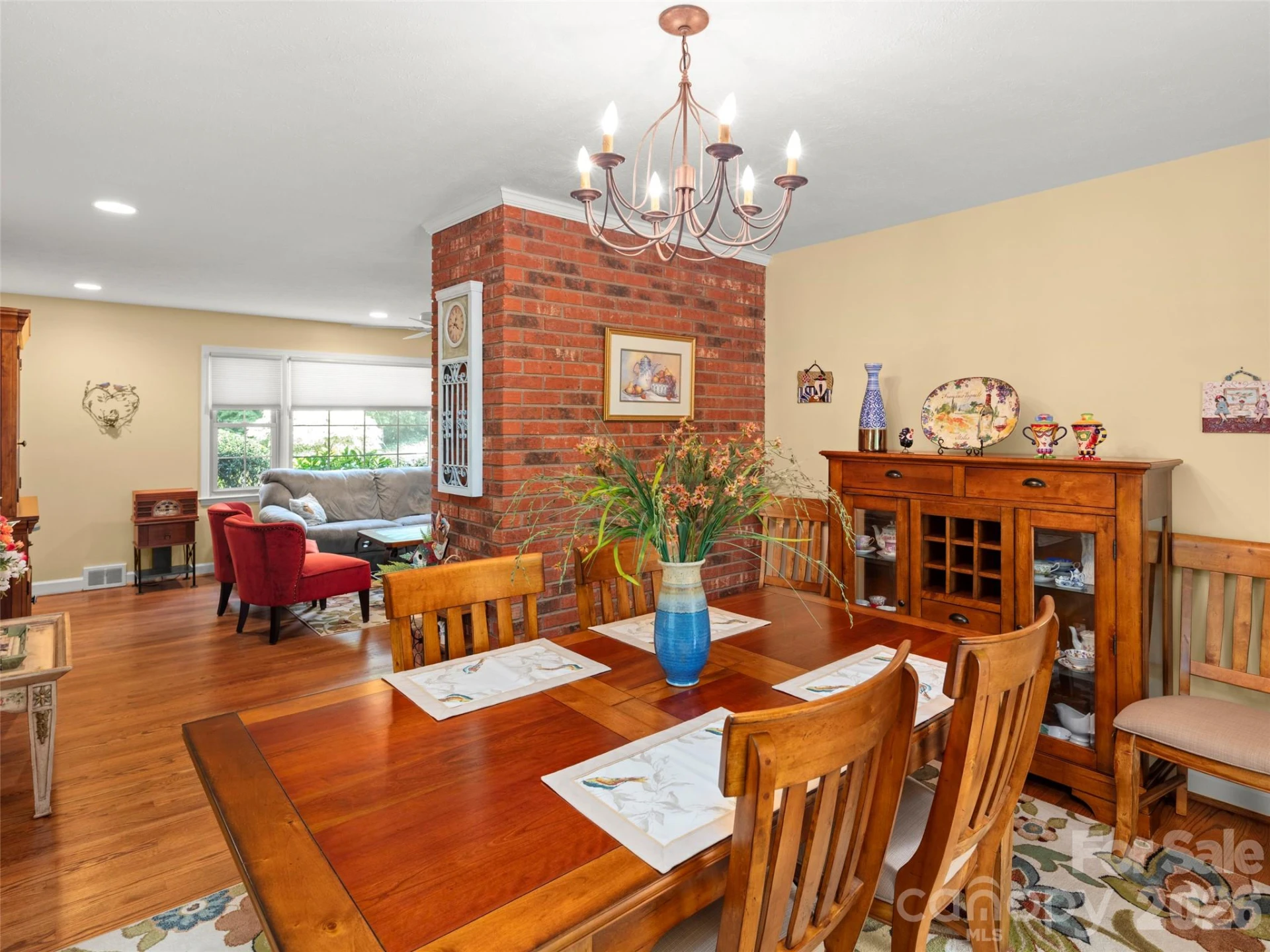 340 Sycamore Drive - Photo 7