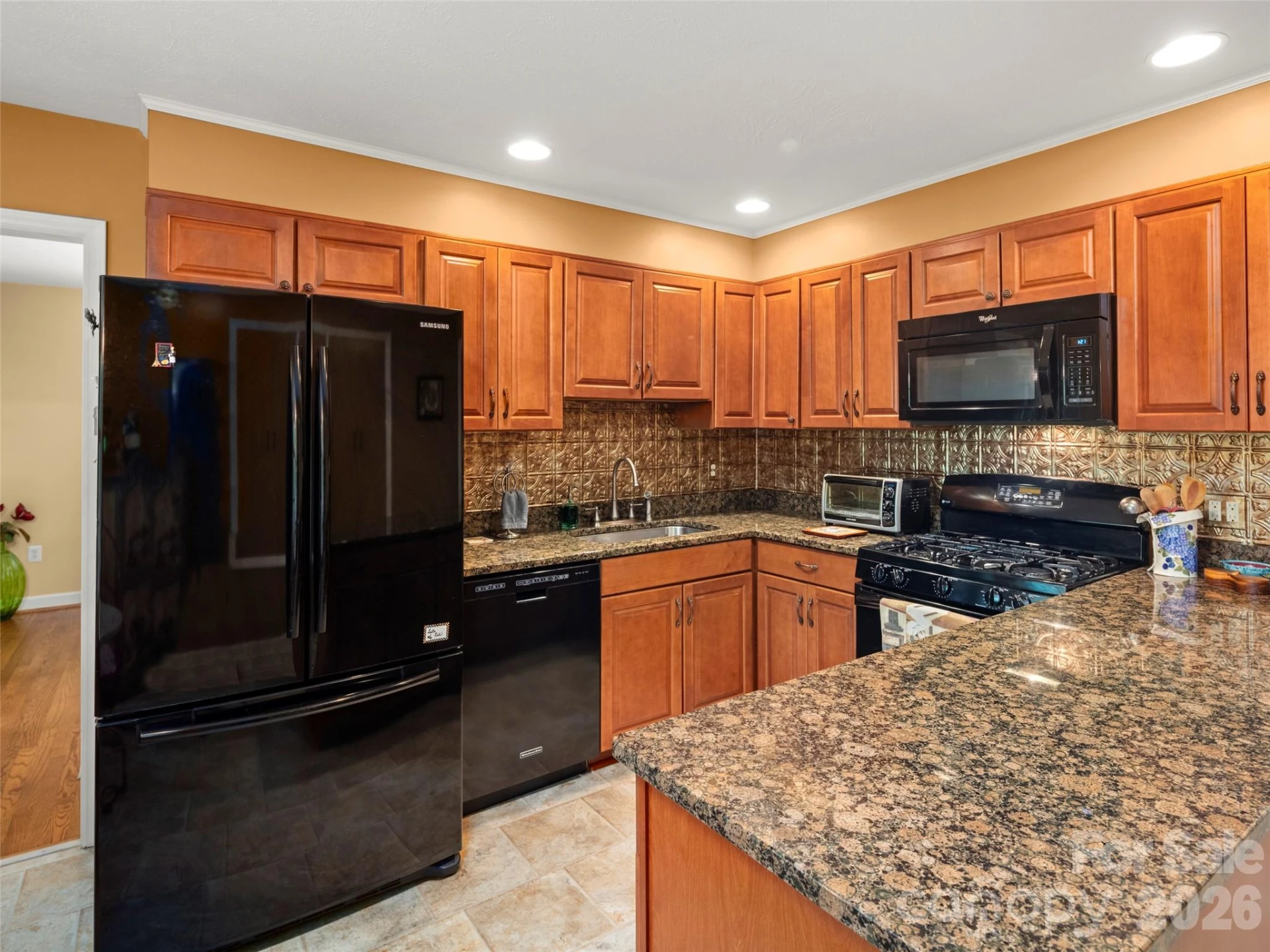 340 Sycamore Drive - Photo 8