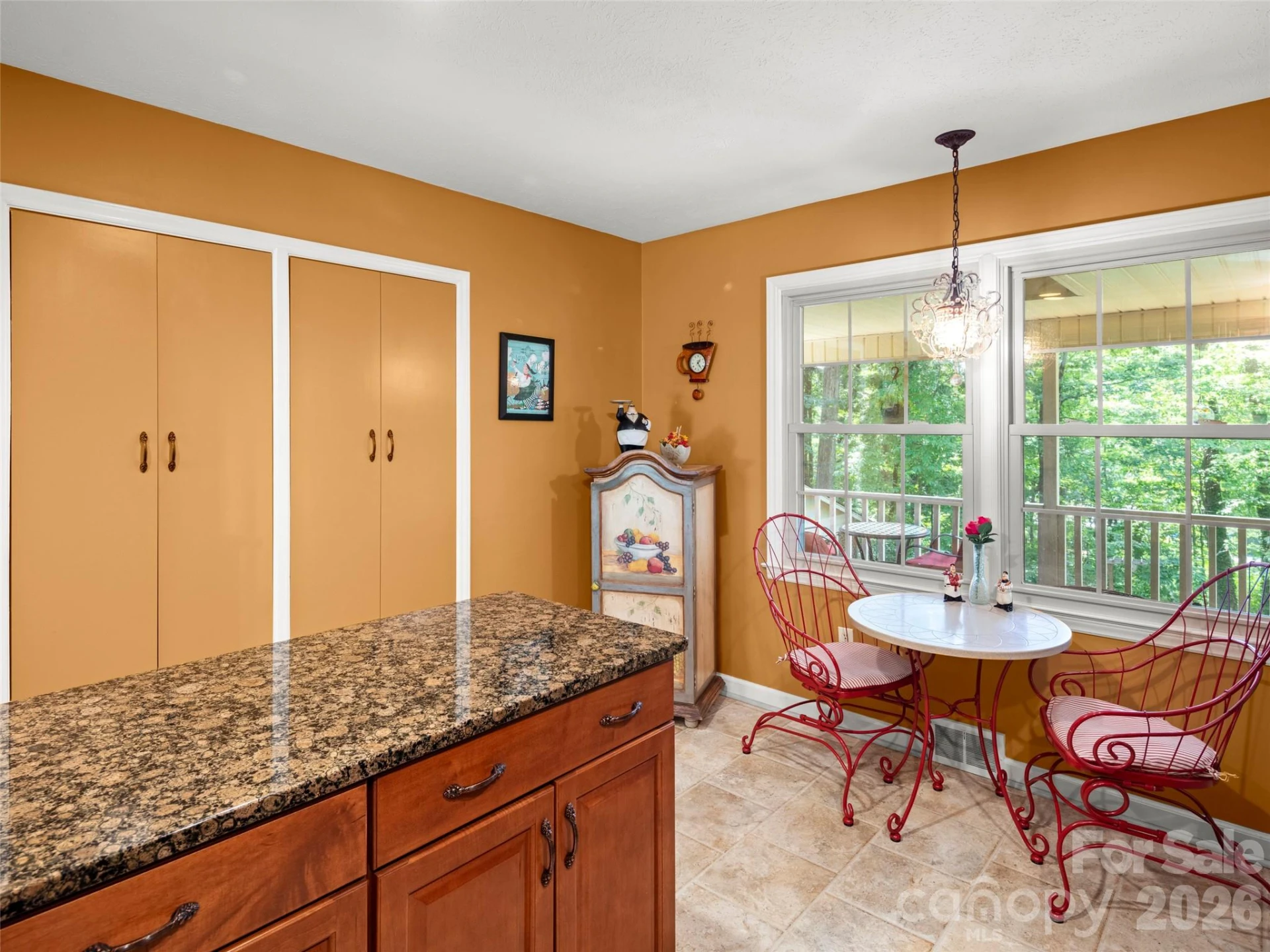 340 Sycamore Drive - Photo 10