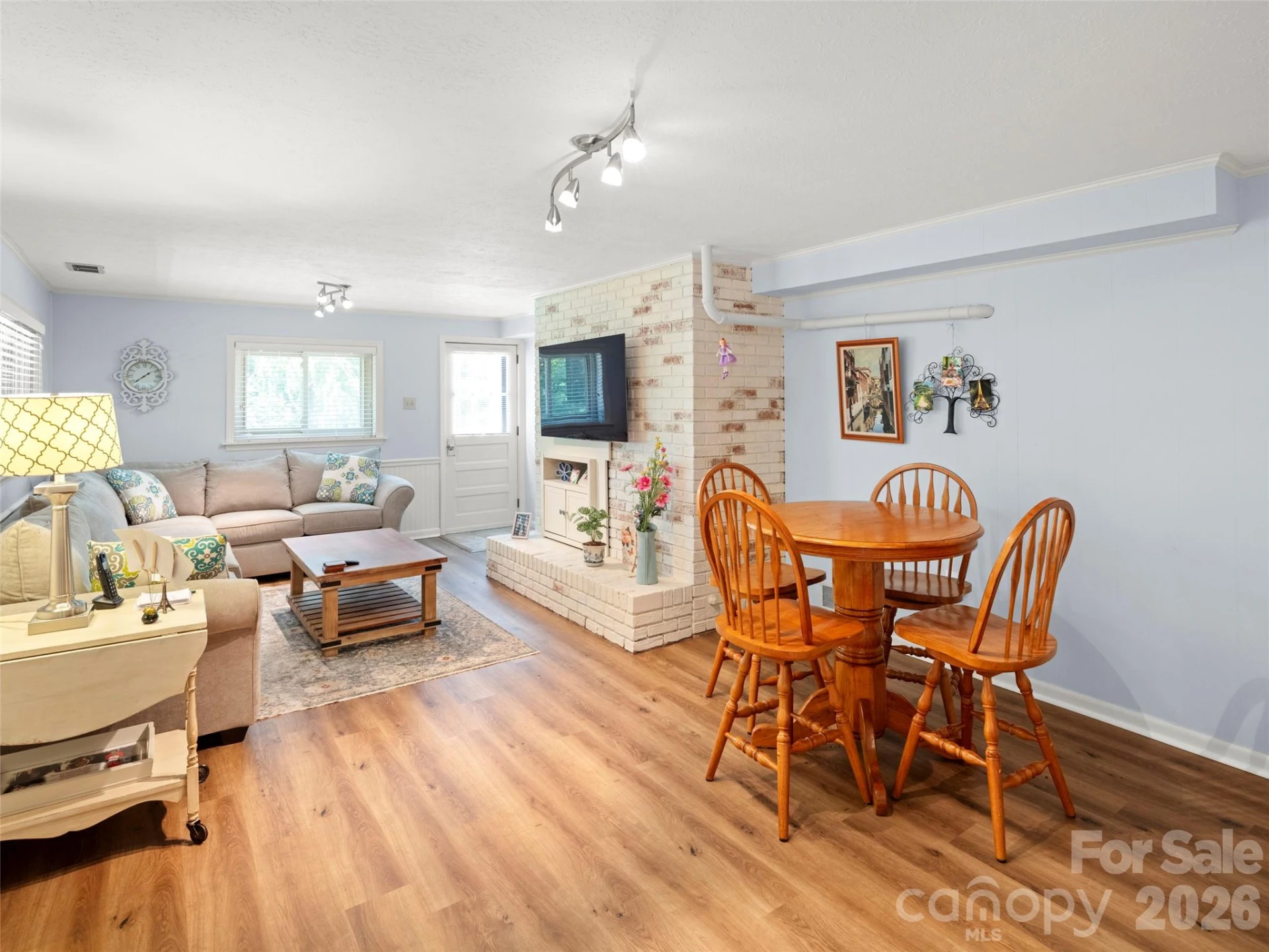 340 Sycamore Drive - Photo 18