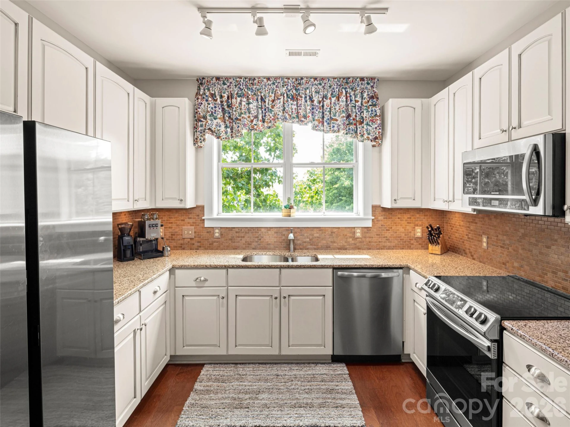 5 Farleigh Street #104 - Photo 13